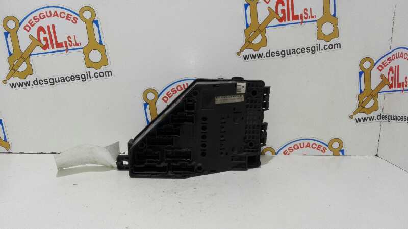 Caja de relés / fusibles 20T2N de Rover 25 i hatchback (rf) 2000-2004 con 220000 km - pieza usada