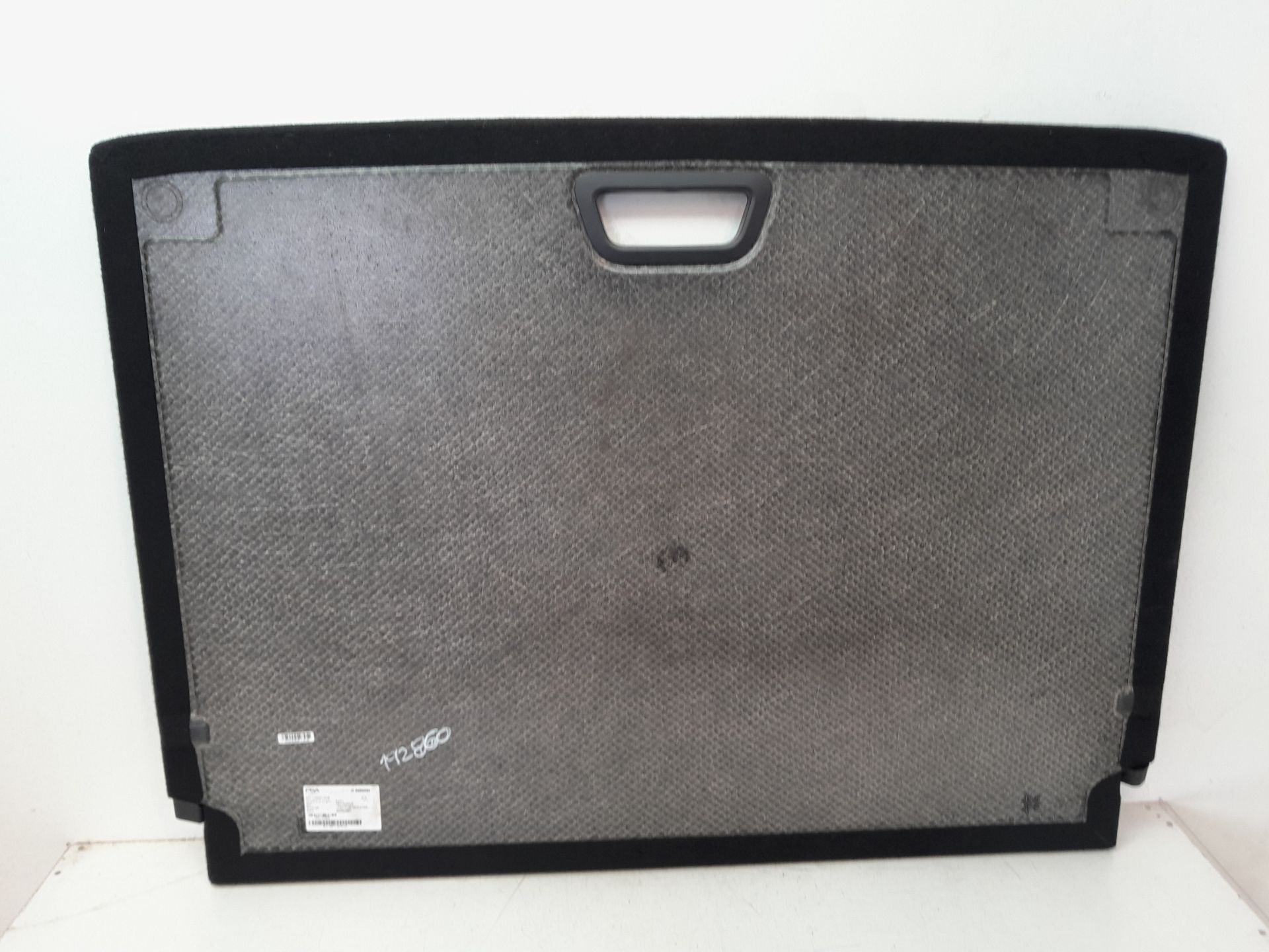 Bandeja trasera HN05 983134402D de Citroen C4 2020-2023 - pieza usada