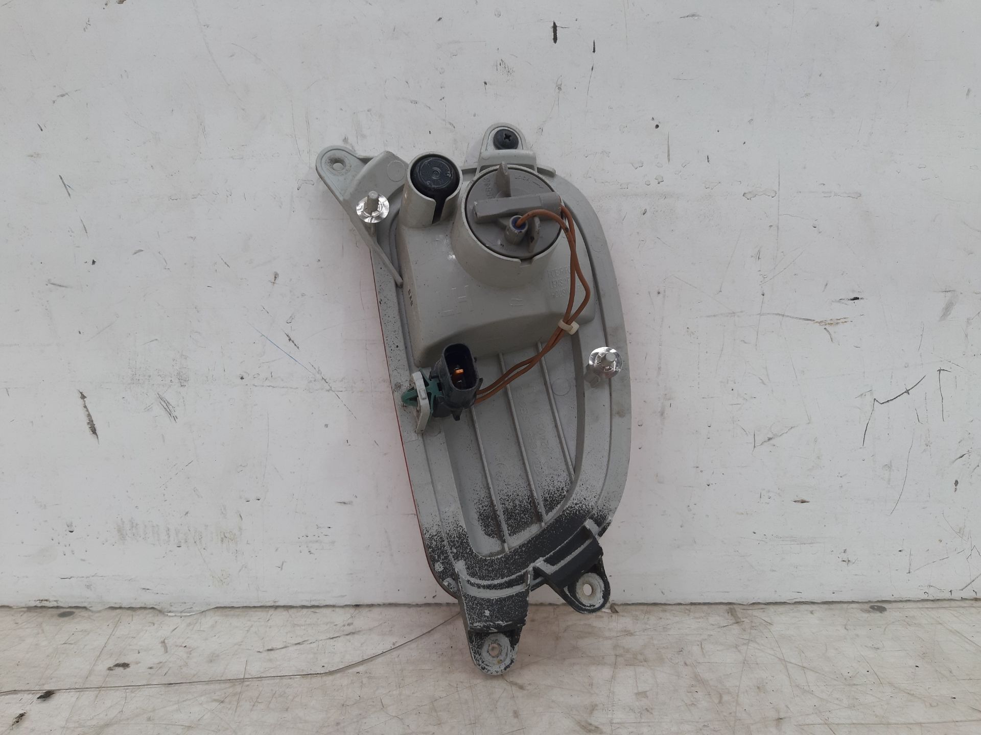 Piloto paragolpes trasero izquierdo G4LA de Kia Picanto 2011-2013 - pieza usada