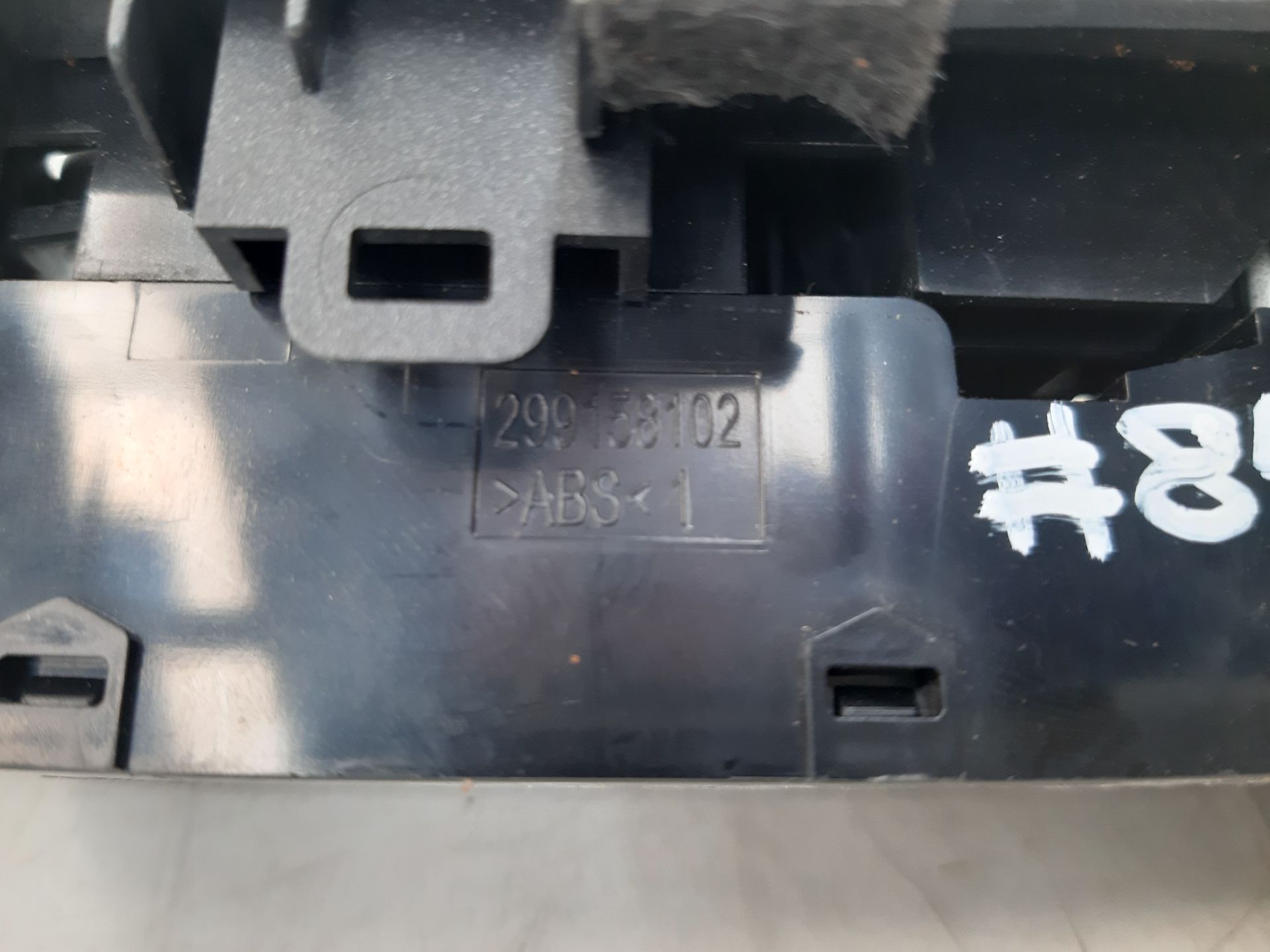 Mando elevalunas delantero derecho D4FD 299158102 de Kia Optima 2016-2018 - pieza usada