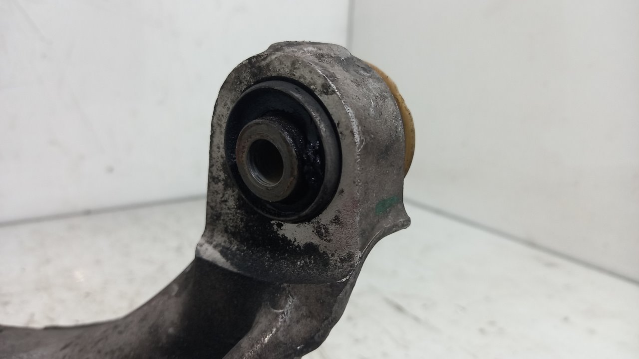 Soporte brazo suspensión delantero derecho de Citroen C5 2009-2015 - pieza usada