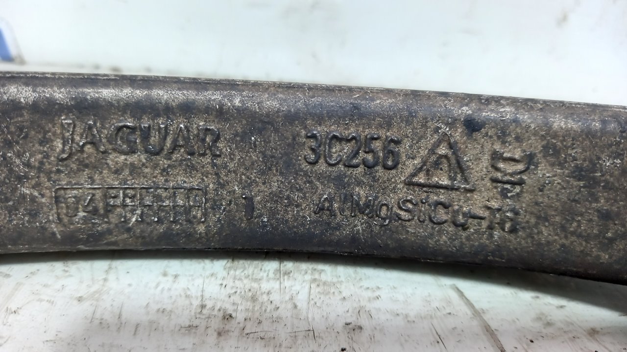 Brazo de la suspensión inferior delantero derecho 7B 3C256 de Jaguar S-type 2004-2007 - pieza usada