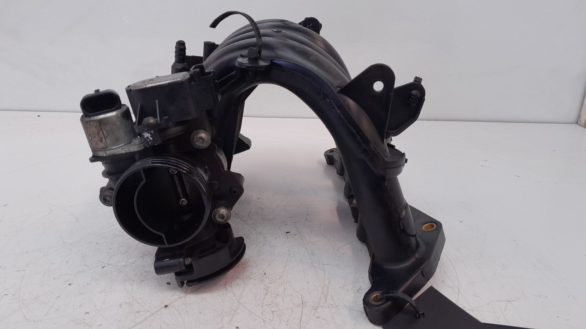 Colector admisión KFW 9631980380 de Peugeot 206 hatchback (2a/c) 1998-2004 - pieza usada