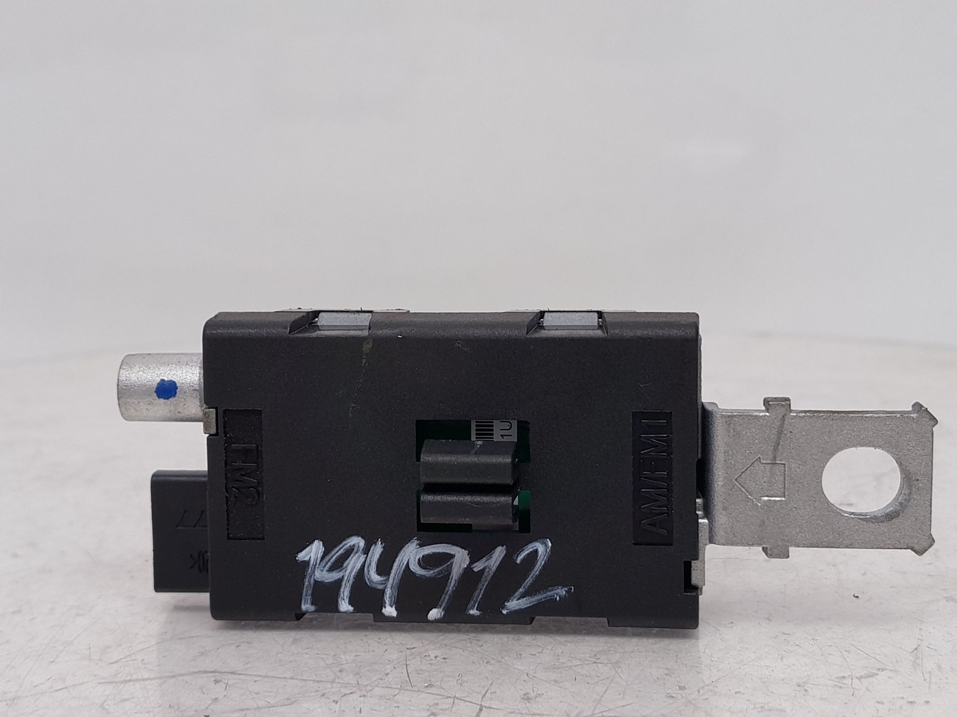 Amplificador de antena HN05 9678016880 de Peugeot 5008 2020-2023 - pieza usada