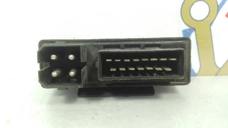 Relé 898699 de Volvo Serie 440 1988-1997 106 CV - pieza usada