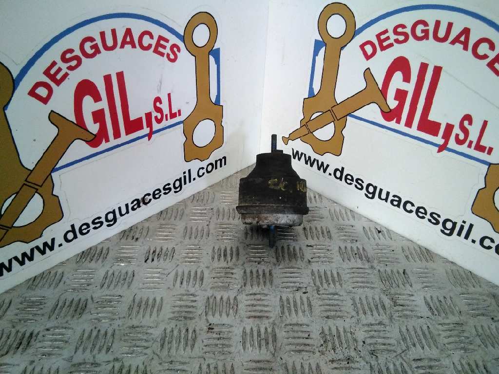 Soporte motor 8D0199379AC de Volkswagen Passat 1998-2000 - pieza usada