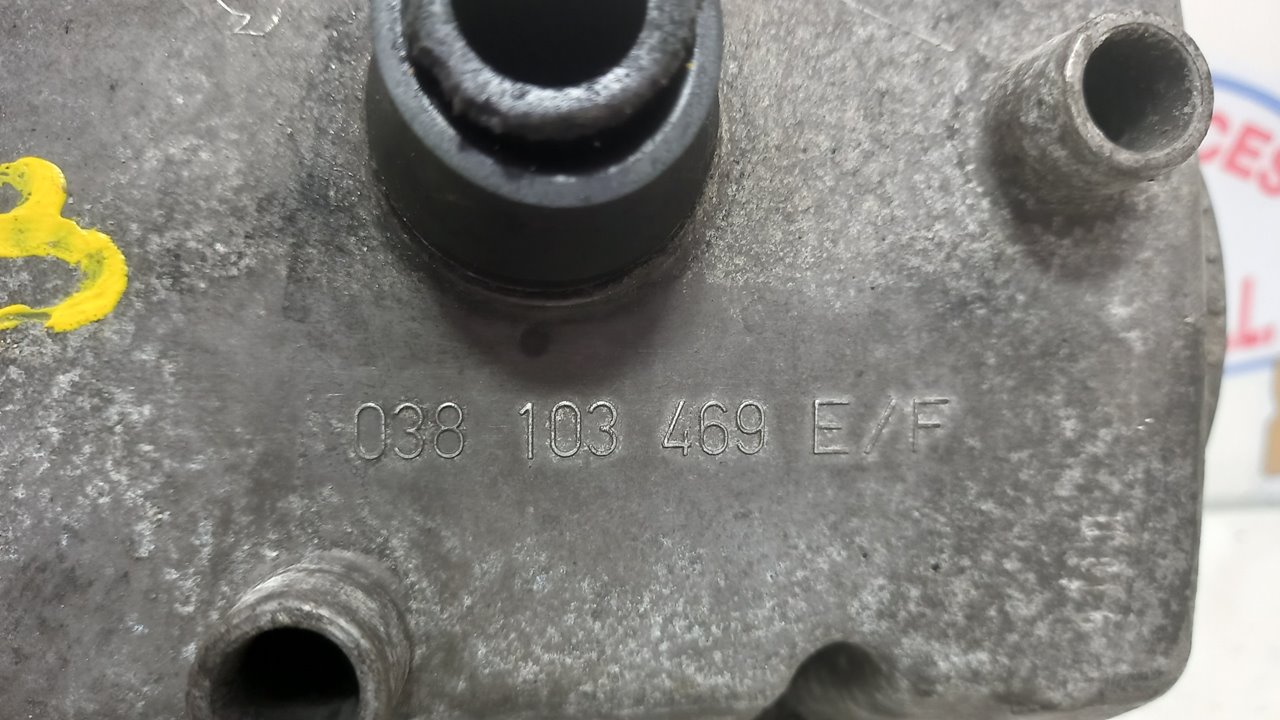 Tapa balancines 038103469EF de Volkswagen Golf 1997-2002 - pieza usada
