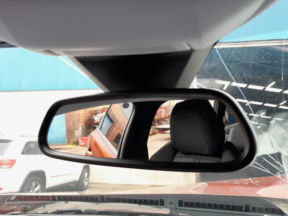Retrovisor interior HN05 9840410080 de Peugeot 5008 2020-2023 - pieza usada