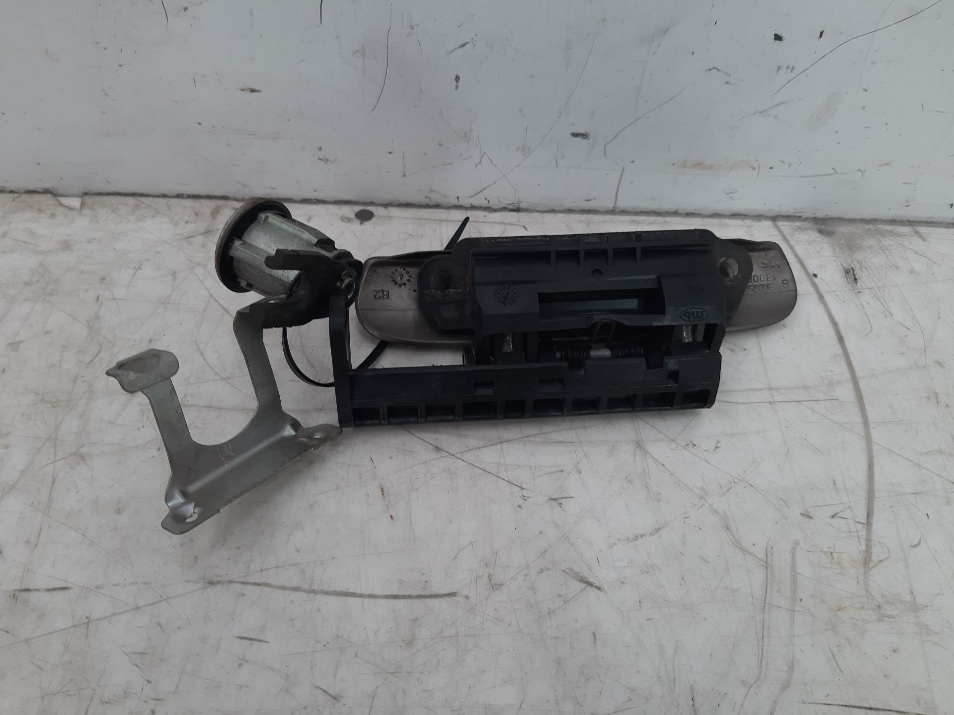 Maneta exterior delantera derecha 9HZ9H01D 9633343177 de Citroen Xsara 2004-2005 - pieza usada