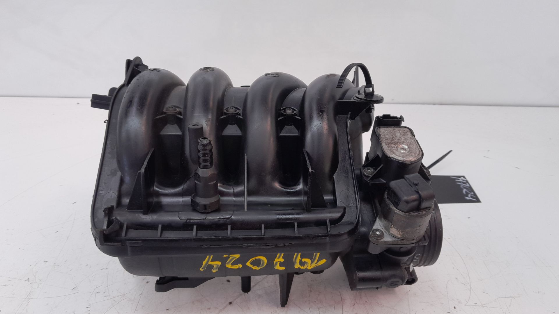 Colector admisión KFW 9631980380 de Peugeot 206 hatchback (2a/c) 1998-2004 - pieza usada
