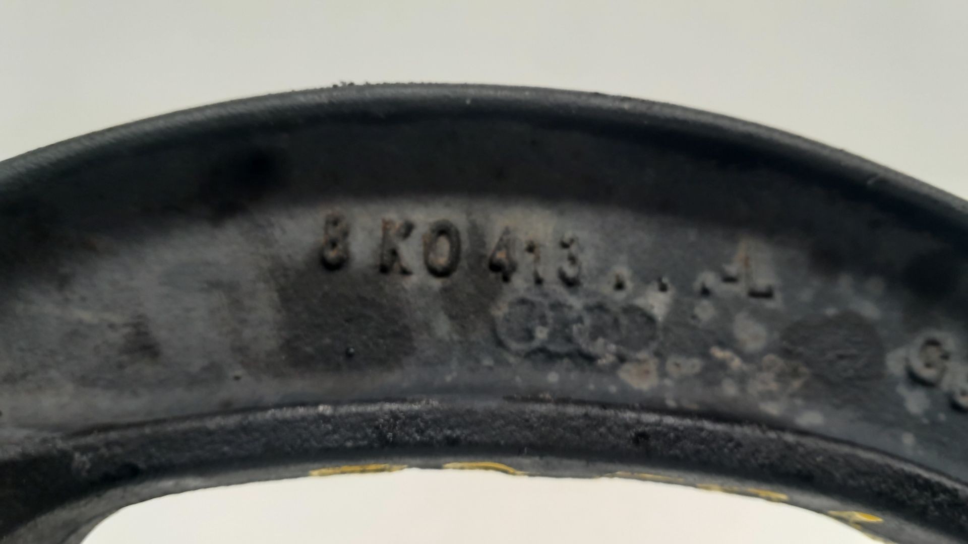 Soporte brazo suspensión delantero derecho CSUA 8K0413L de Audi A5 2013-2016 - pieza usada