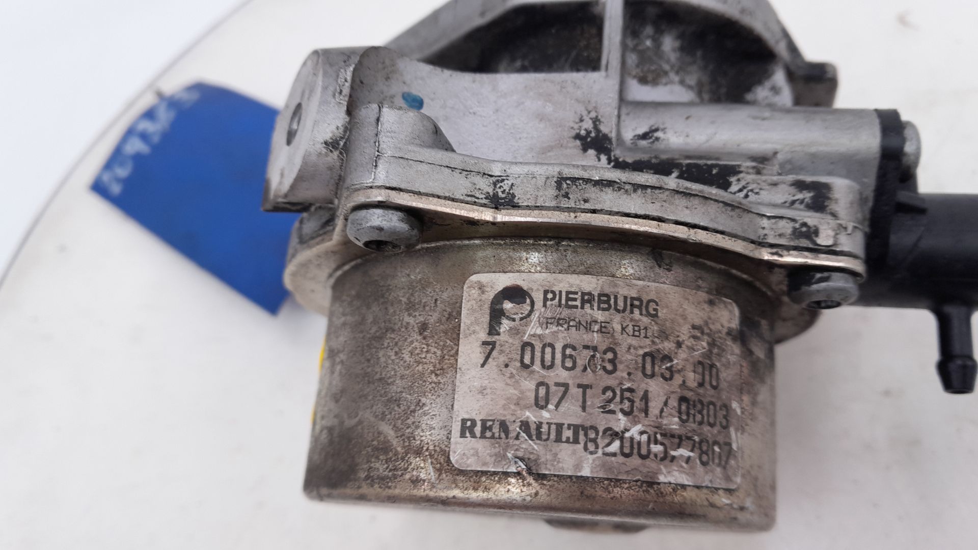 Depresor freno / bomba vacio K9KP7 8200577807 de Renault Scénic ii (jm0/1_) 2003-2006 - pieza usada