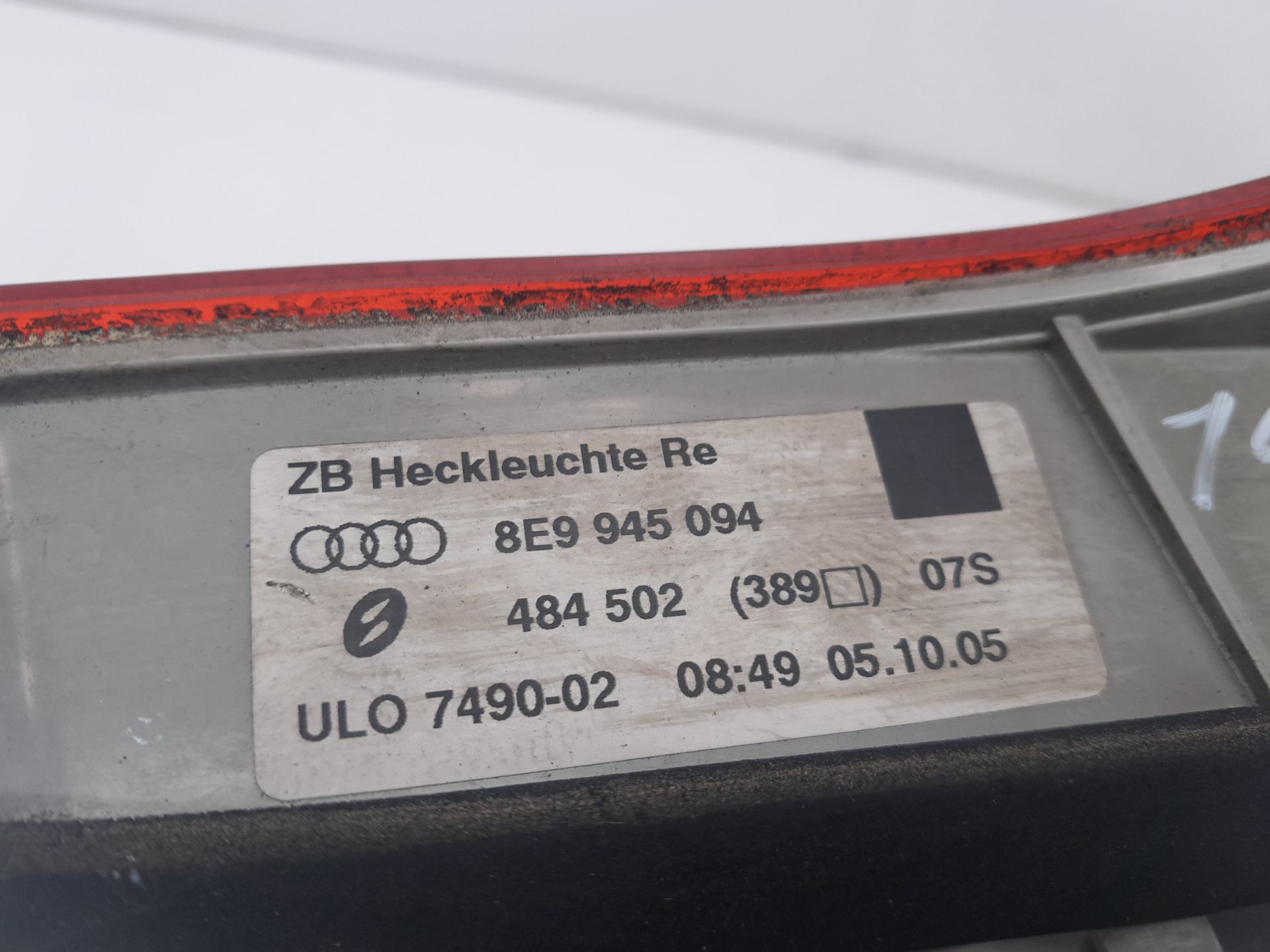 Piloto trasero derecho interior BLB 8E9945094 de Audi A4 b7 (8ec) 2004-2008 - pieza usada