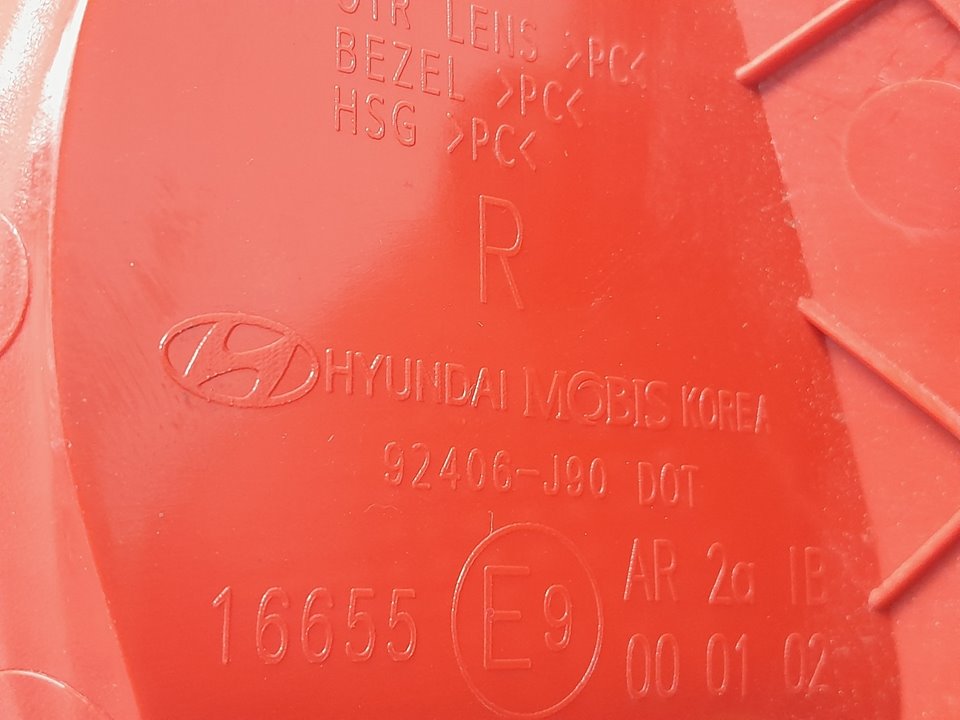 Piloto trasero derecho de paragolpes G4LELU481548 92406J90 de Hyundai Kona 2019-2020 - pieza usada