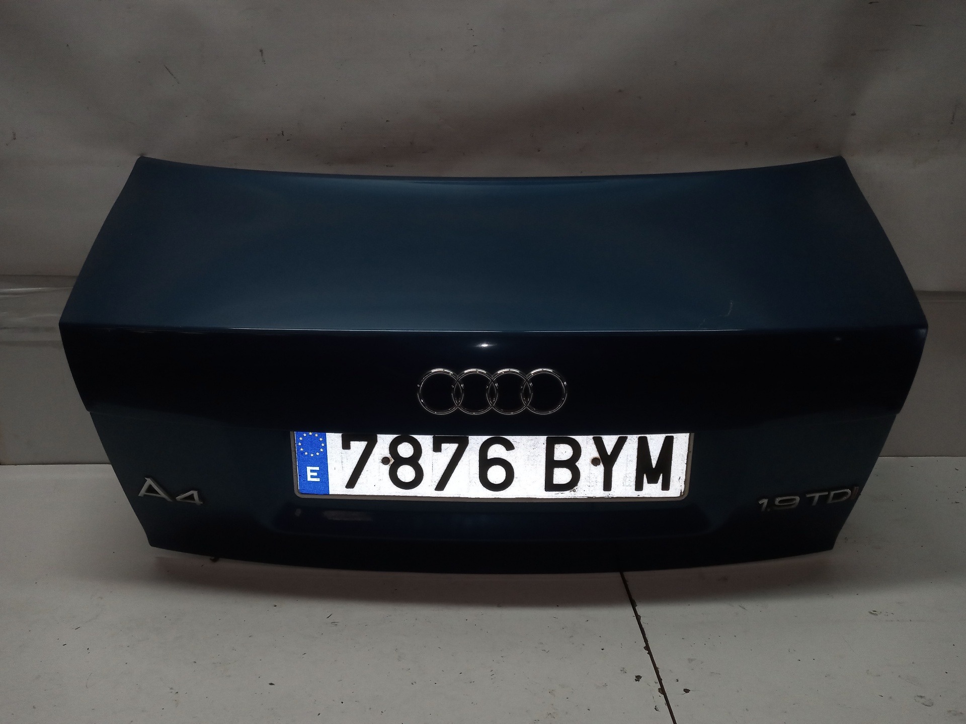 AUDI A4 B6/8E (2000-2005) Bootlid Rear Boot 8D5827023Q+ 20114845