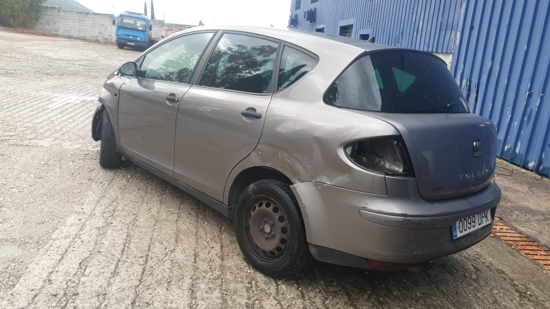 SEAT Toledo 3 generation (2004-2010) Kitos variklio skyriaus detalės 1K0199855+ 20099286