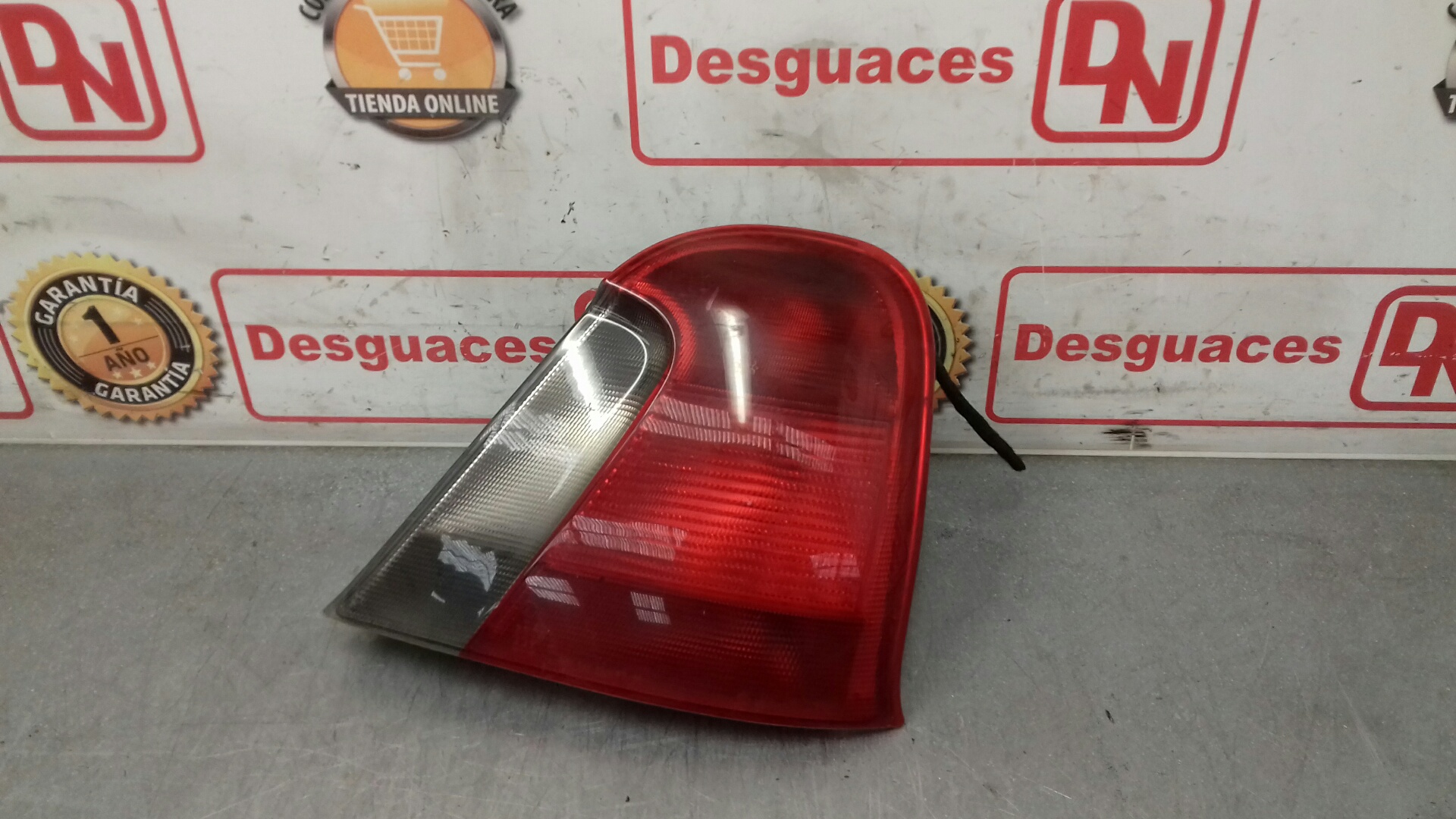 ROVER 75 1 generation (1999-2005) Rear Right Taillight Lamp XFB101300+ 19969903