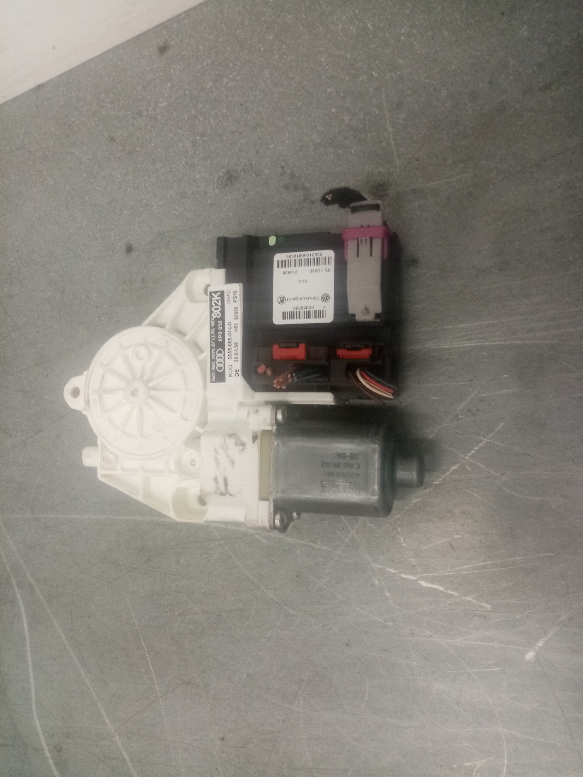 AUDI A3 8P (2003-2013) Motor de control geam ușă dreapta față 8P0959802K, 8P0959802K, 8P3837462A+8P0959802K 23644390