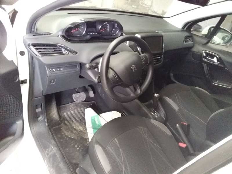 PEUGEOT 208 Peugeot 208 (2012-2015) Dashboard 9633131777+ 20018848