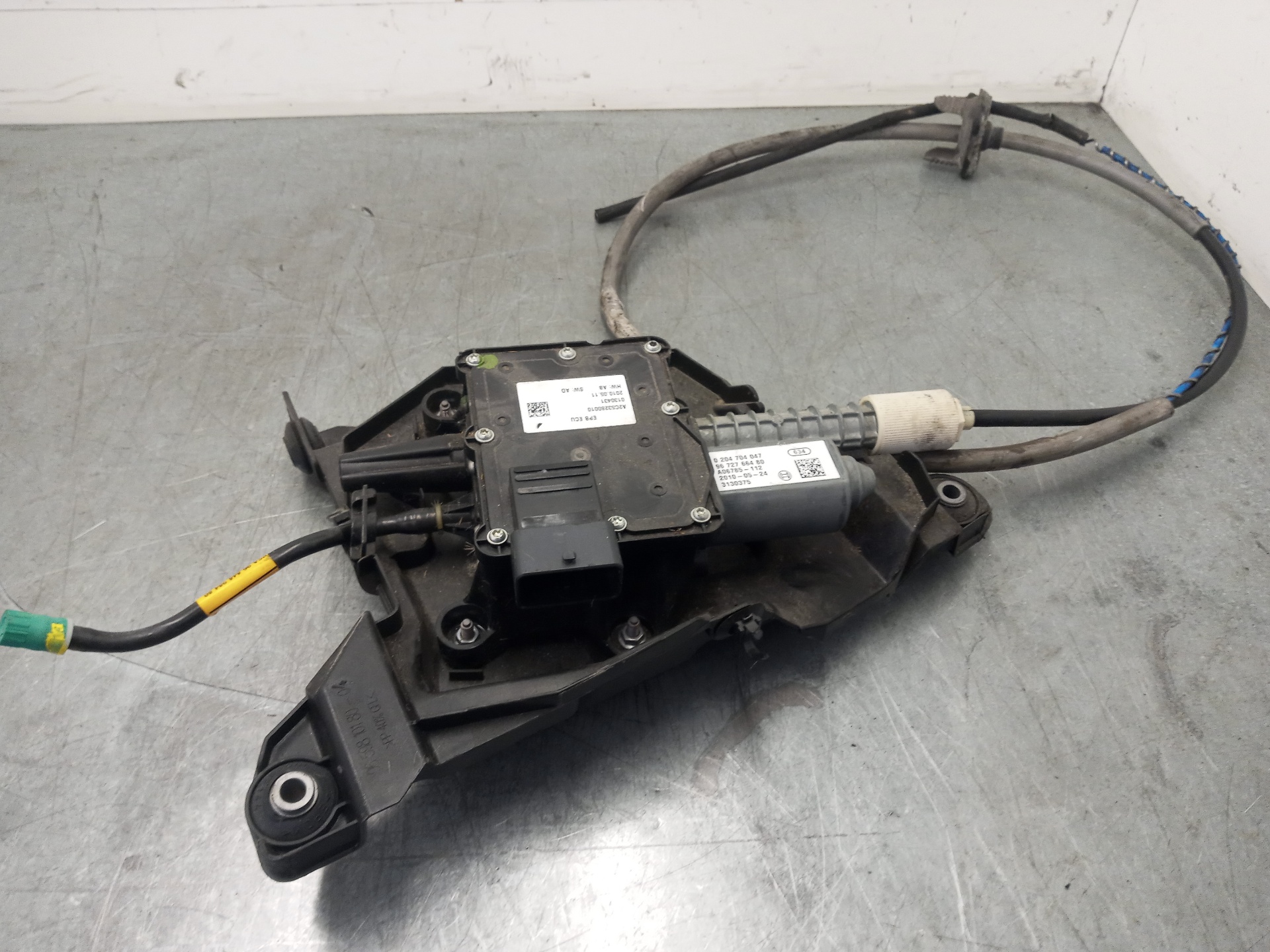 PEUGEOT 3008 1 generation (2010-2016) Handbrake Motor 9672766480,9672766480+9672766480 20123456