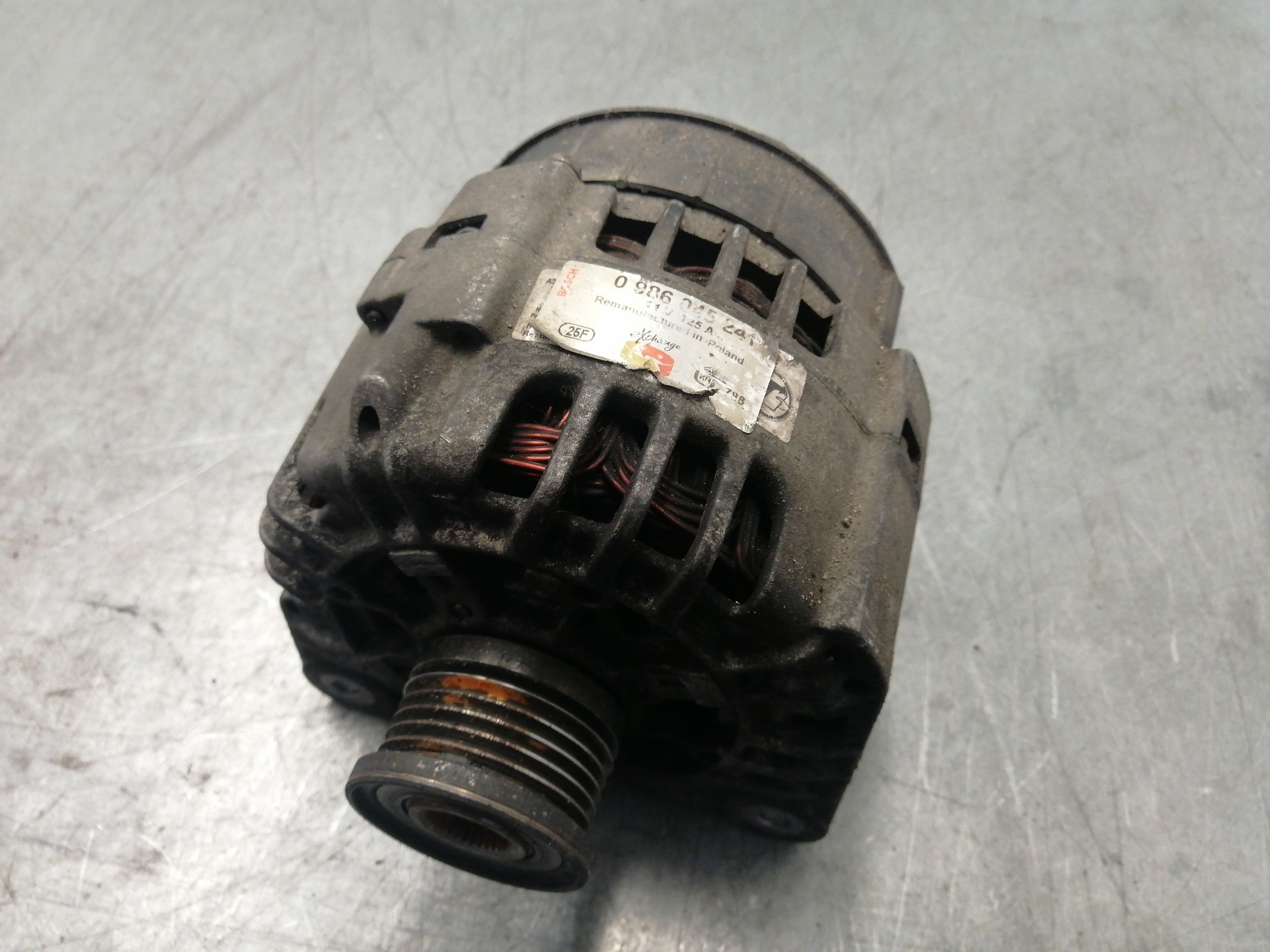 VOLVO V40 1 generation (1996-2004) Alternator 0986045241+ 20692090