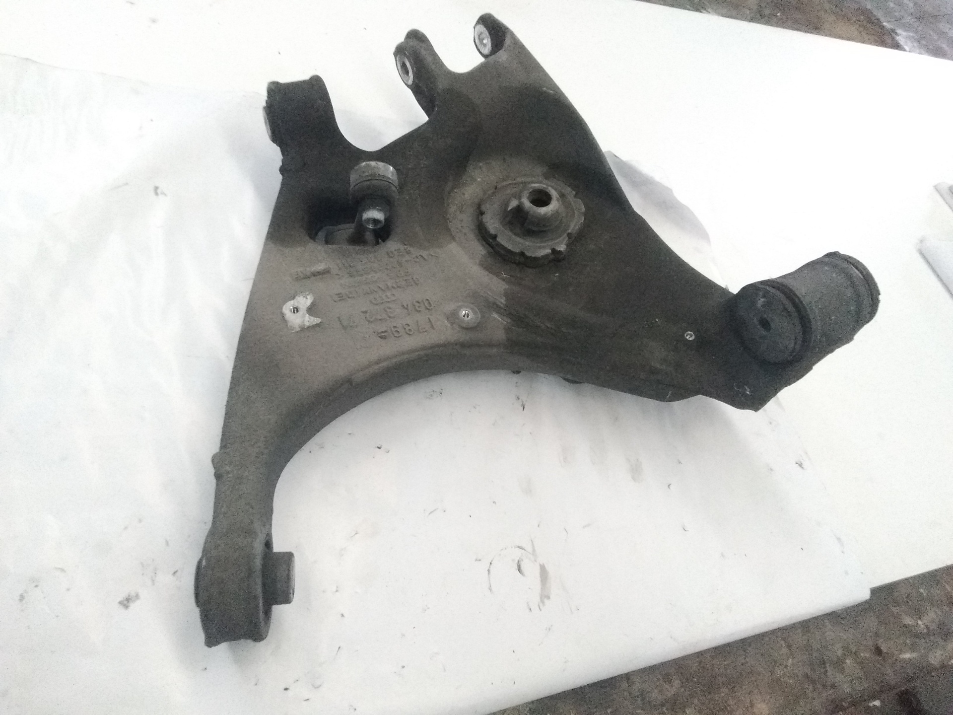 DODGE A4 B7/8E (2004-2008) Bras arrière gauche 8E0505311AF+ 20128150