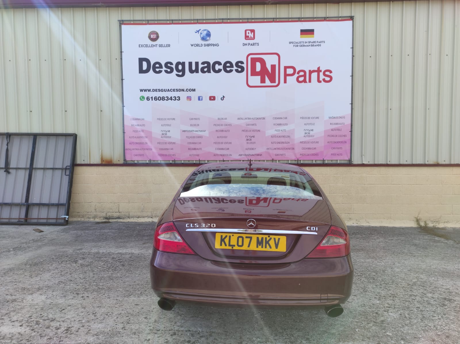 MERCEDES-BENZ CLS-Class C219 (2004-2010) Andre trimdeler A2196800535+ 23637529