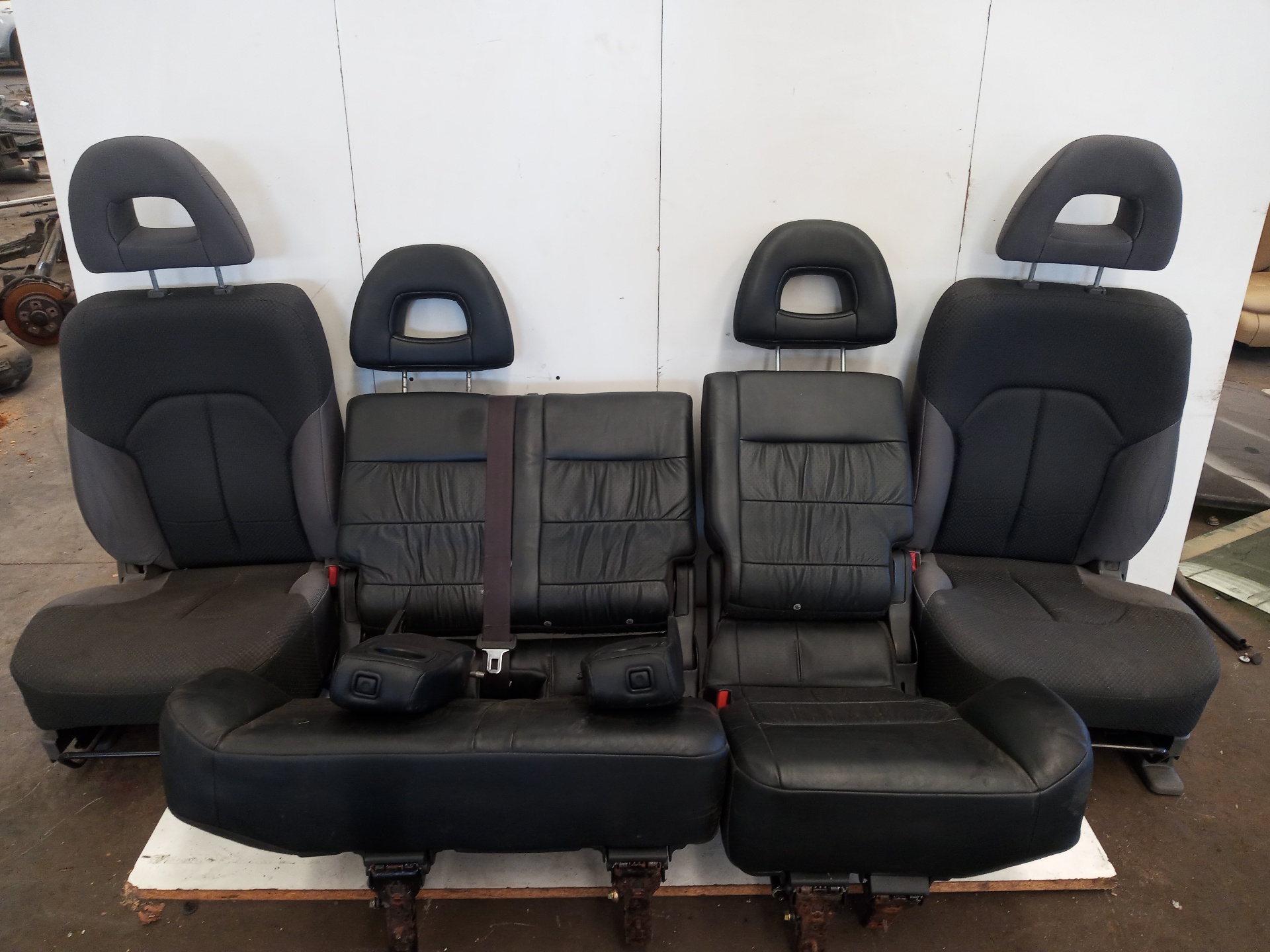 MITSUBISHI Pajero 3 generation (1999-2006) Seats CUEROYTELA 22821406