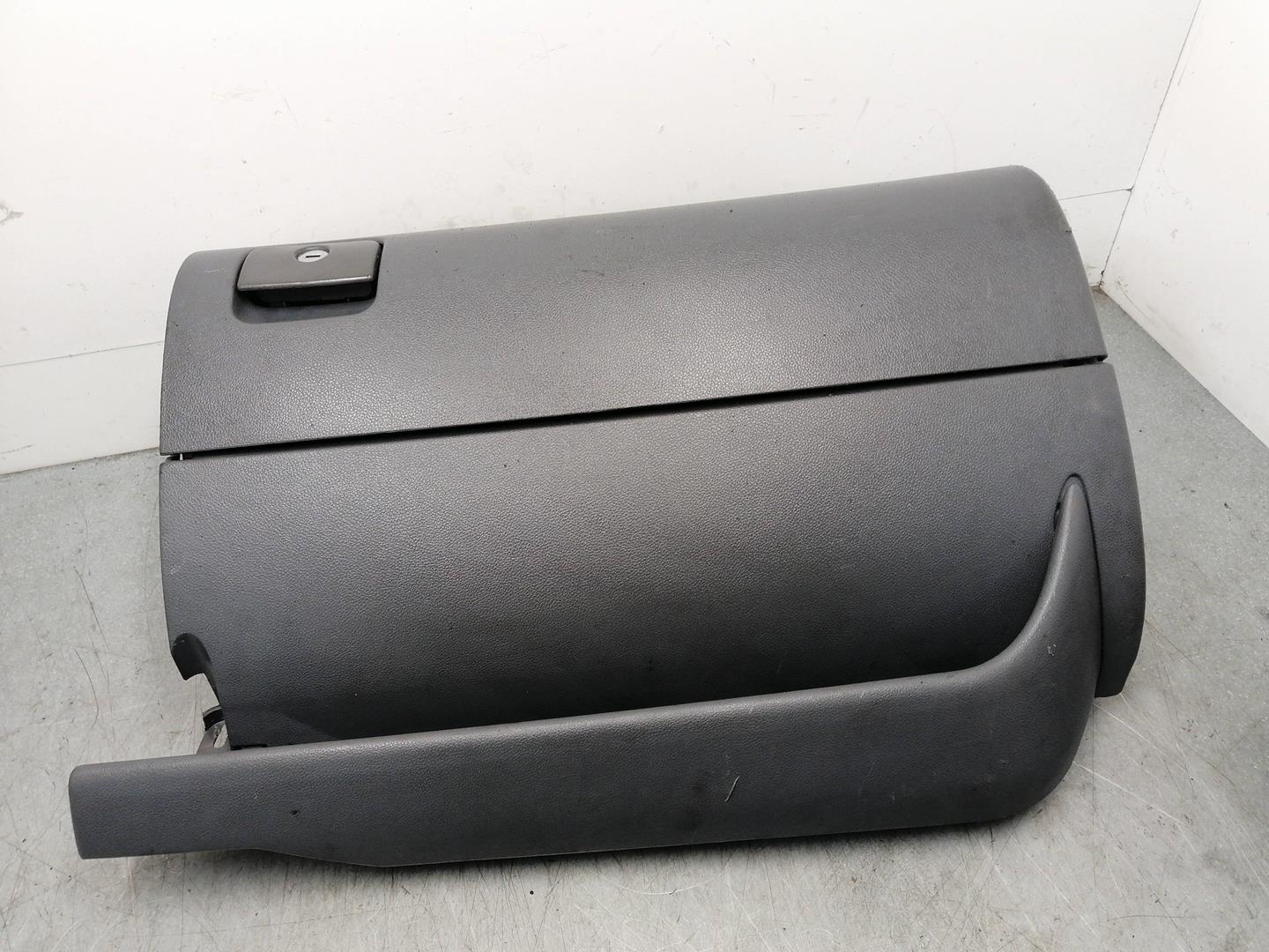 NISSAN Toledo 2 generation (1999-2006) Glove Box 1M1857104 20103214