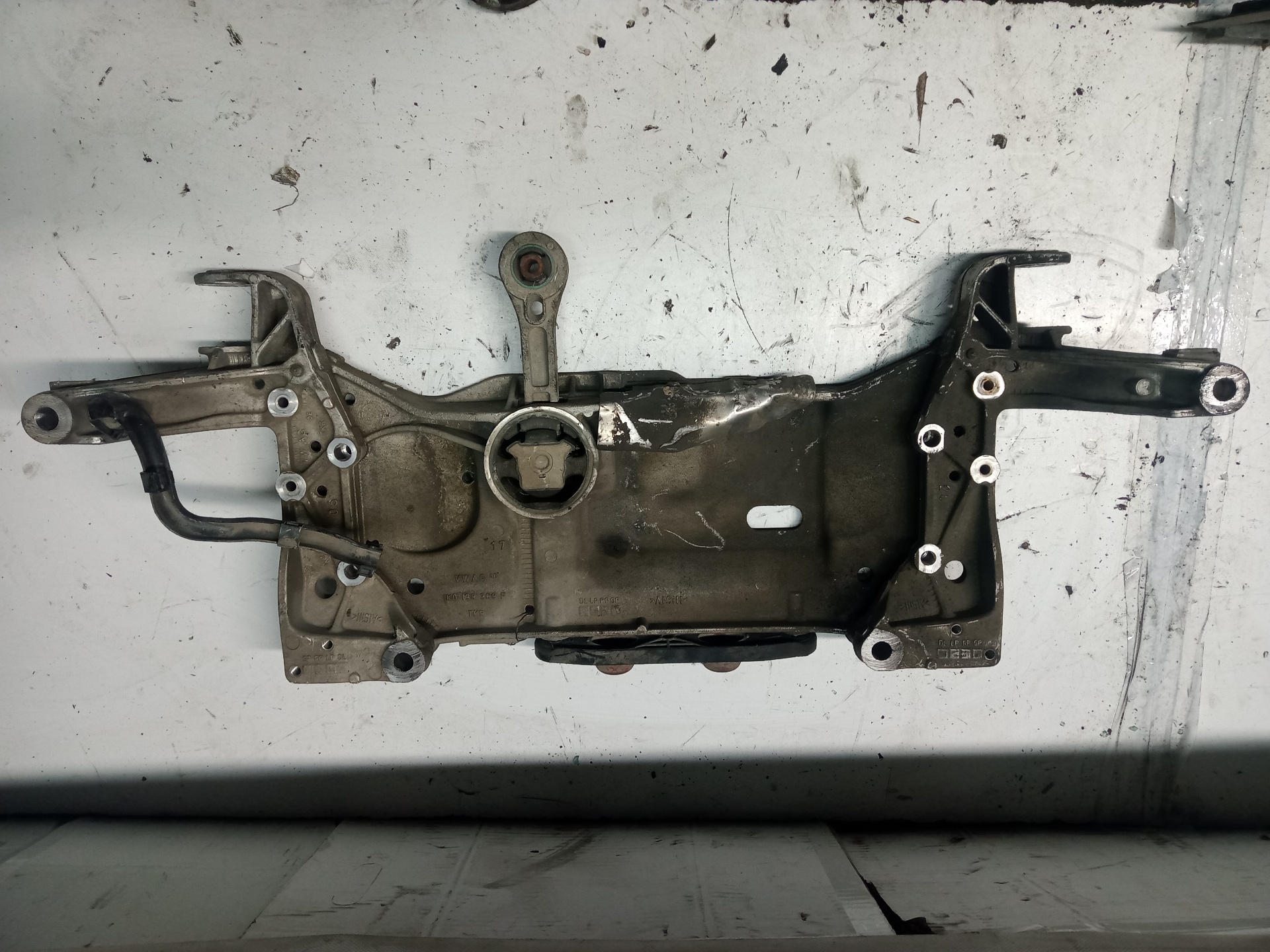 VOLKSWAGEN Golf Plus 2 generation (2009-2014) Front Suspension Subframe 1K0199369F,1K0199369F,1K0199369F,1K0199369F+1K0199369F 23644385