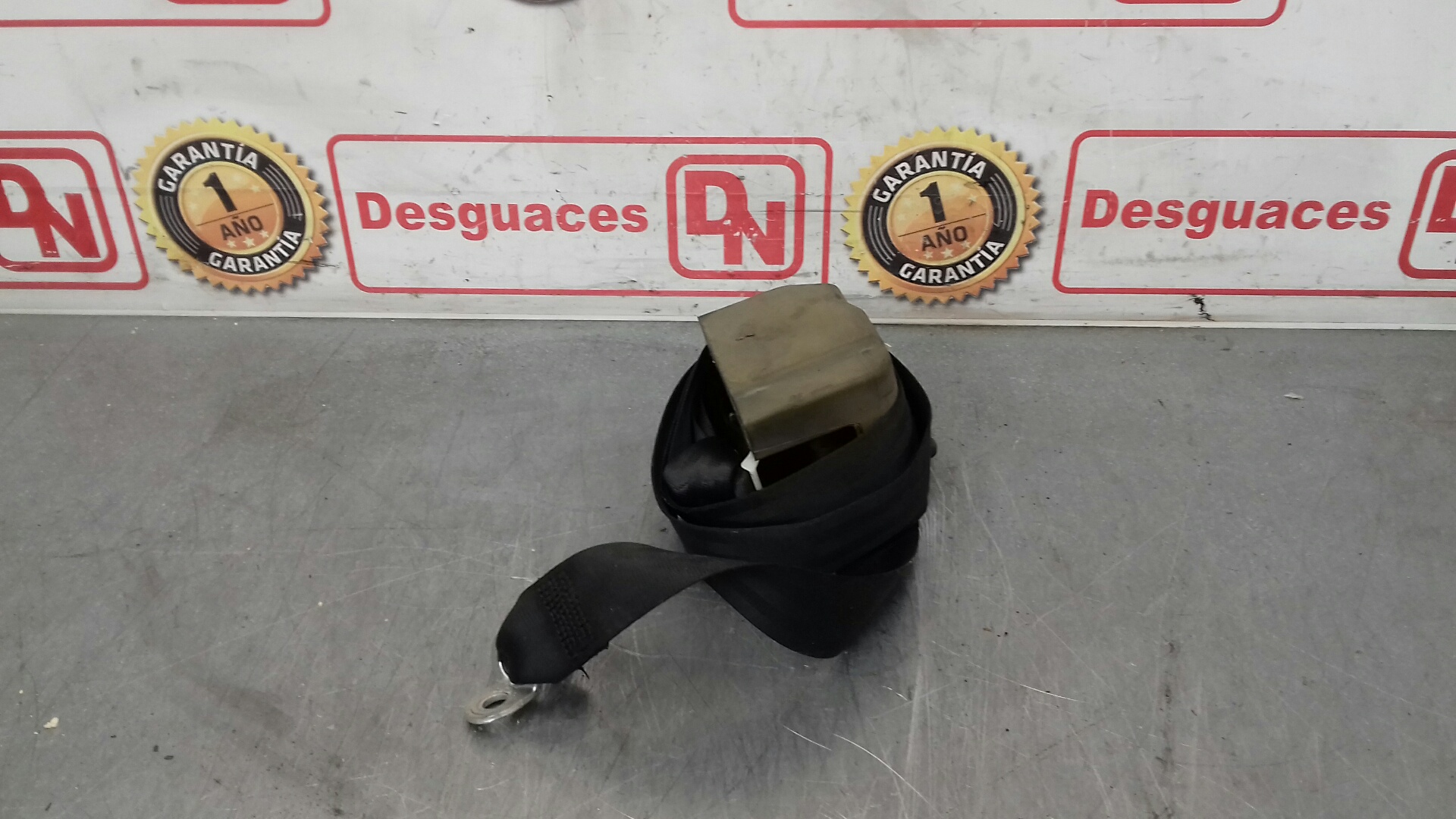 AUDI A2 8Z (1999-2005) Rear Left Seatbelt TRASEROIZQUIERDO 20050077