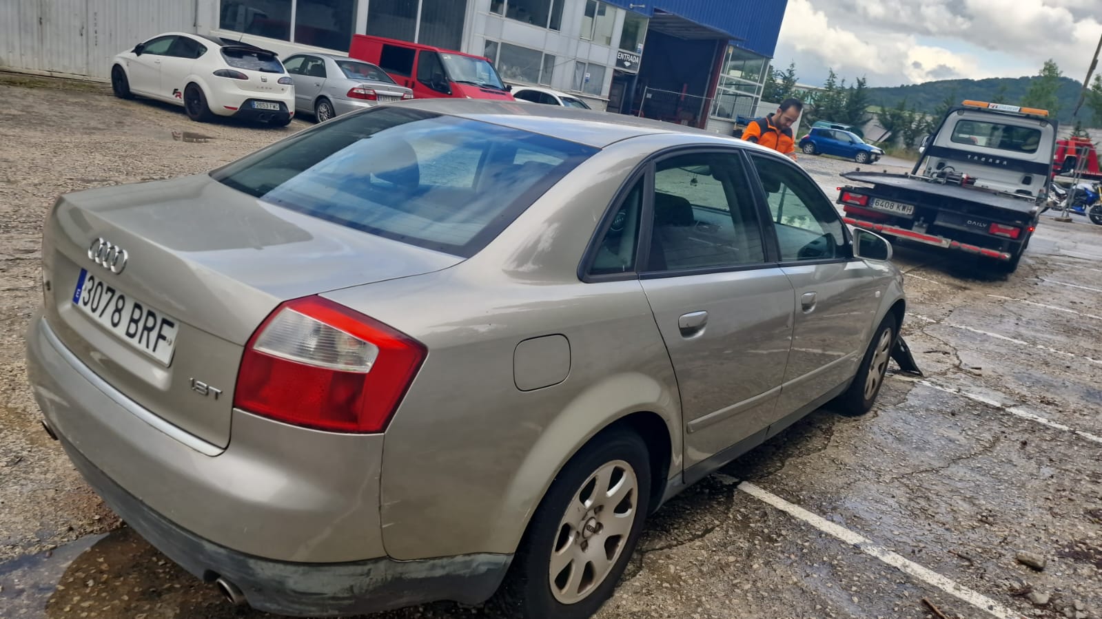 AUDI A4 B6/8E (2000-2005) Venstre forskærm 834159+834159 22824596