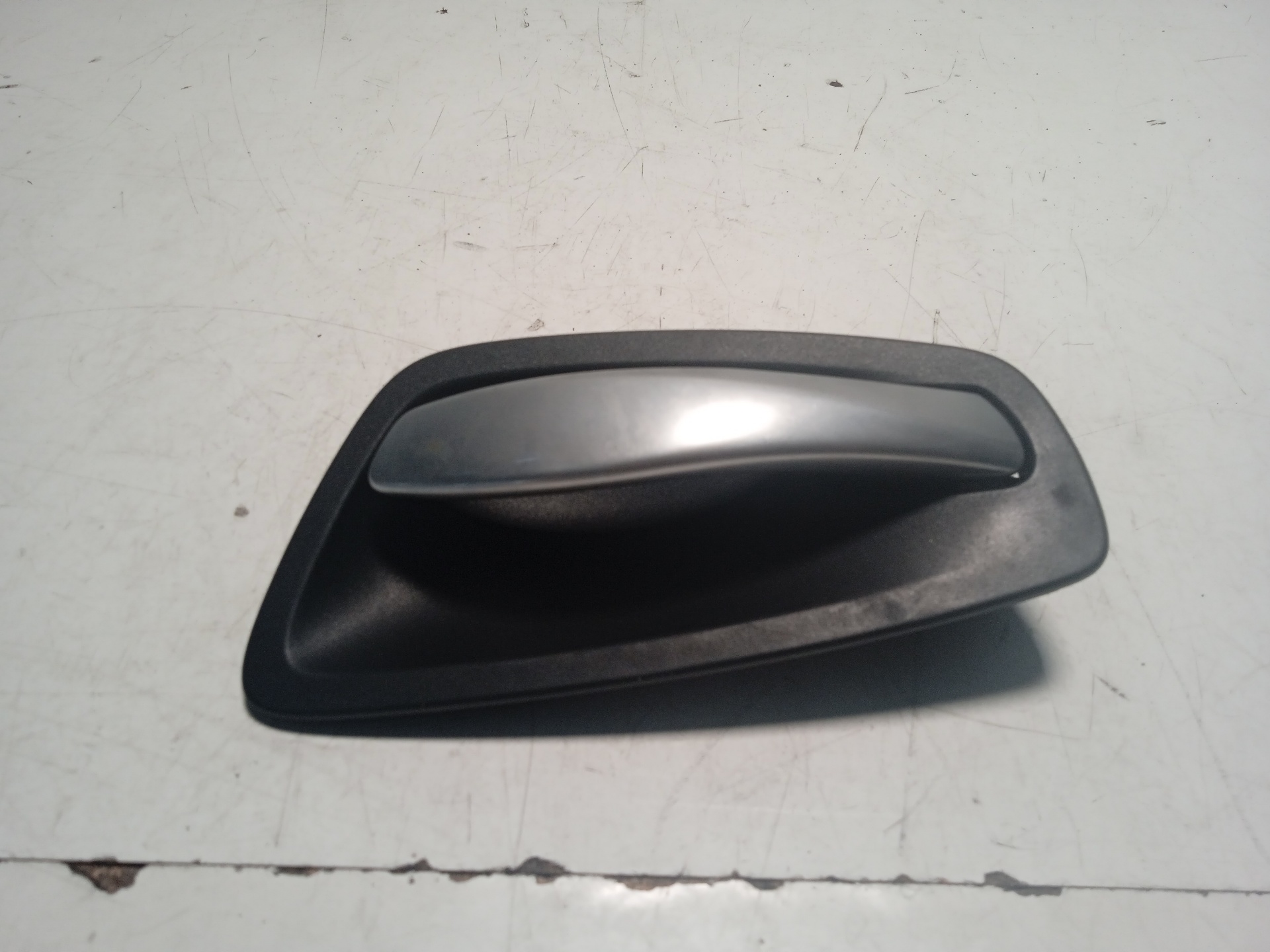 BMW 1 Series E81/E82/E87/E88 (2004-2013) Front Left Door Interior Handle Frame 696210101+ 22823491