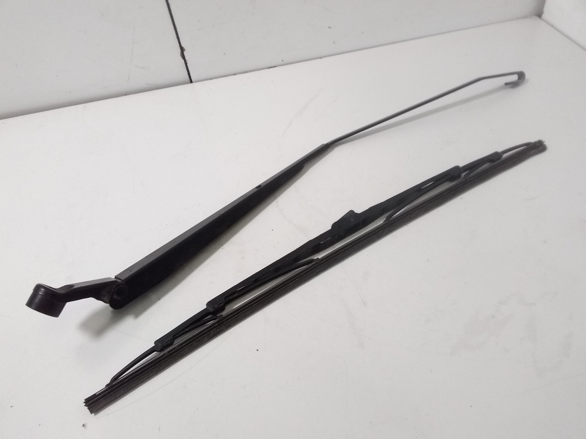 SUZUKI Swift 4 generation (2010-2016) Front Wiper Arms NLA+ 22816154