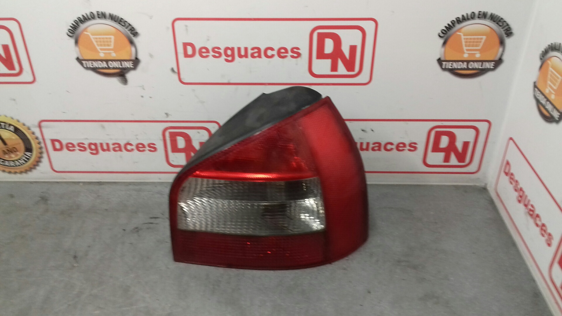 ALFA ROMEO A3 8L (1996-2003) Rear Right Taillight Lamp 8L0945096B 20038665