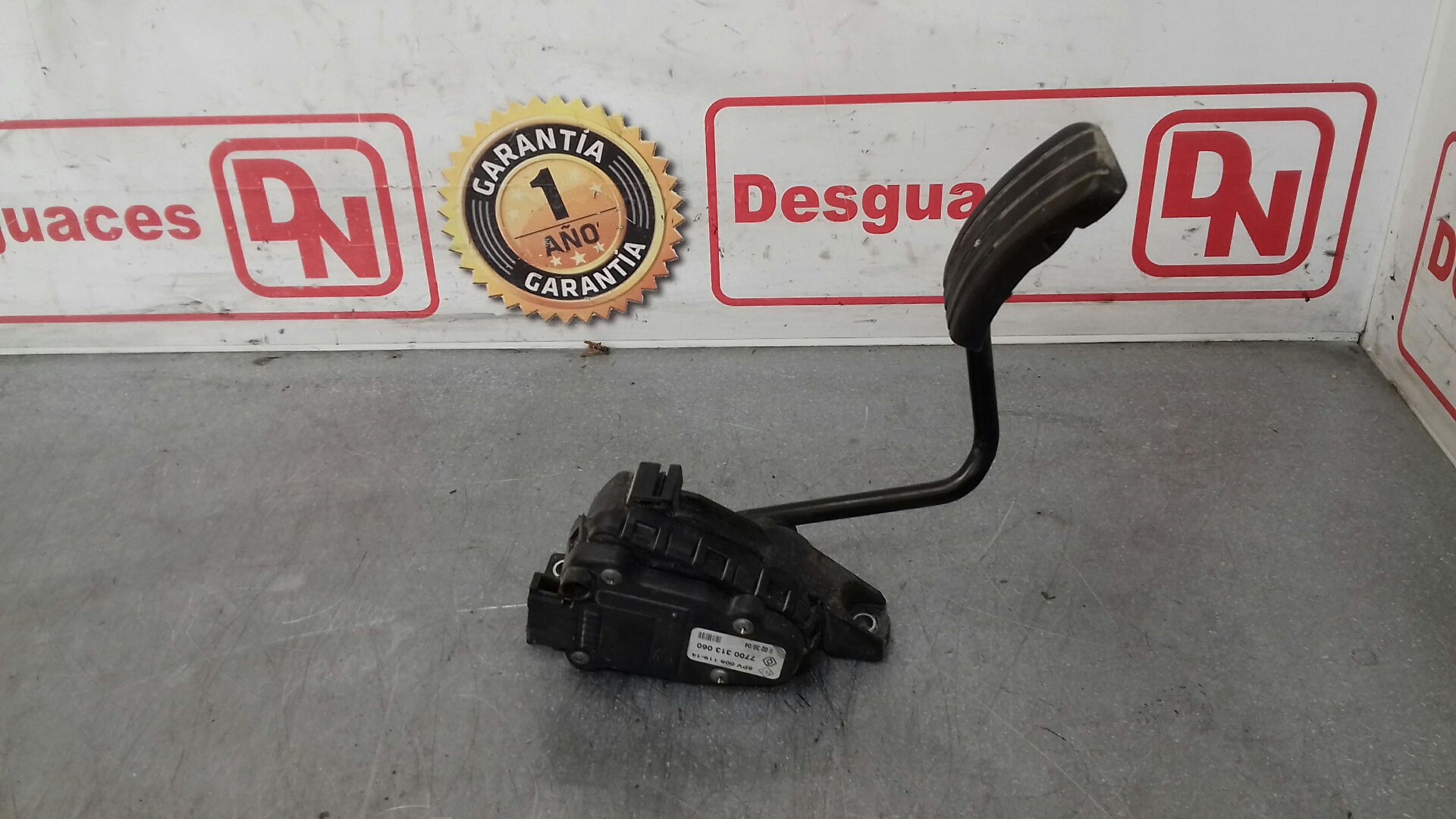 RENAULT Trafic 2 generation (2001-2015) Педаль газа 7700313060+ 20046774