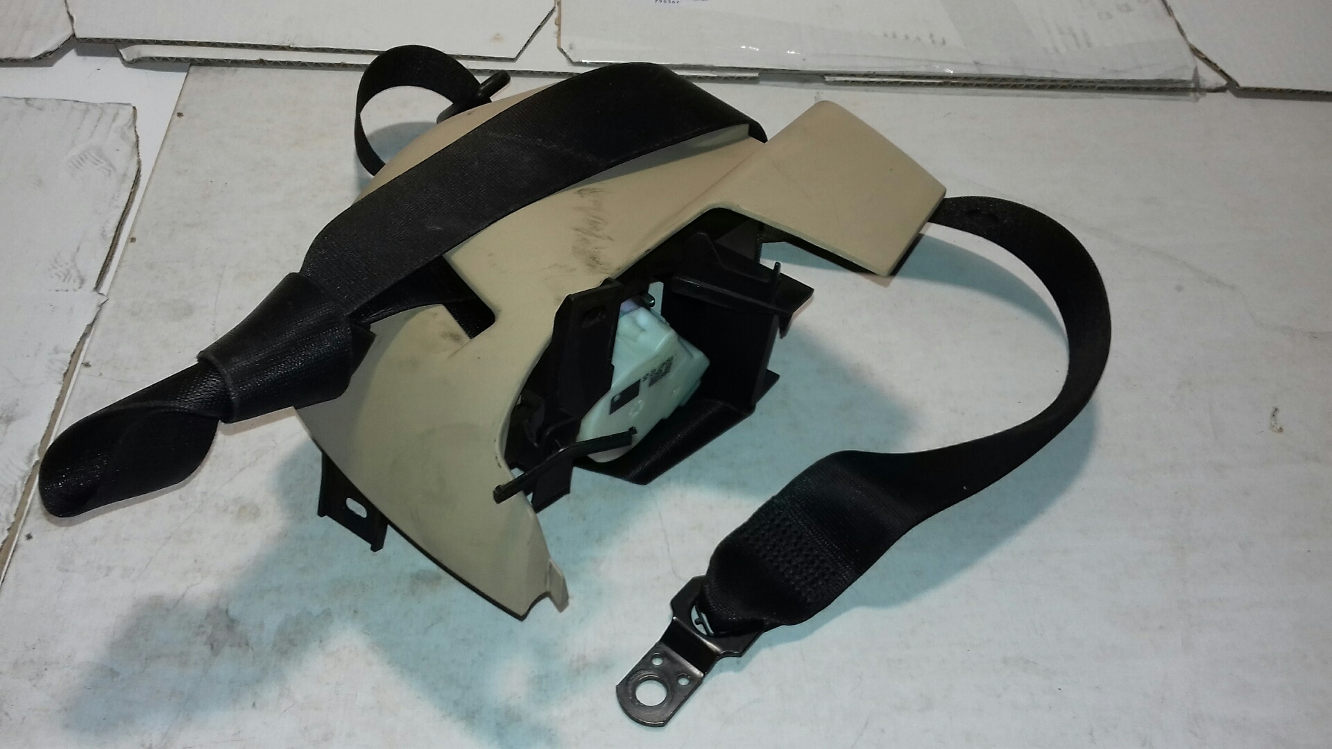 BMW X3 E83 (2003-2010) Rear Left Seatbelt 040528+ 20093537