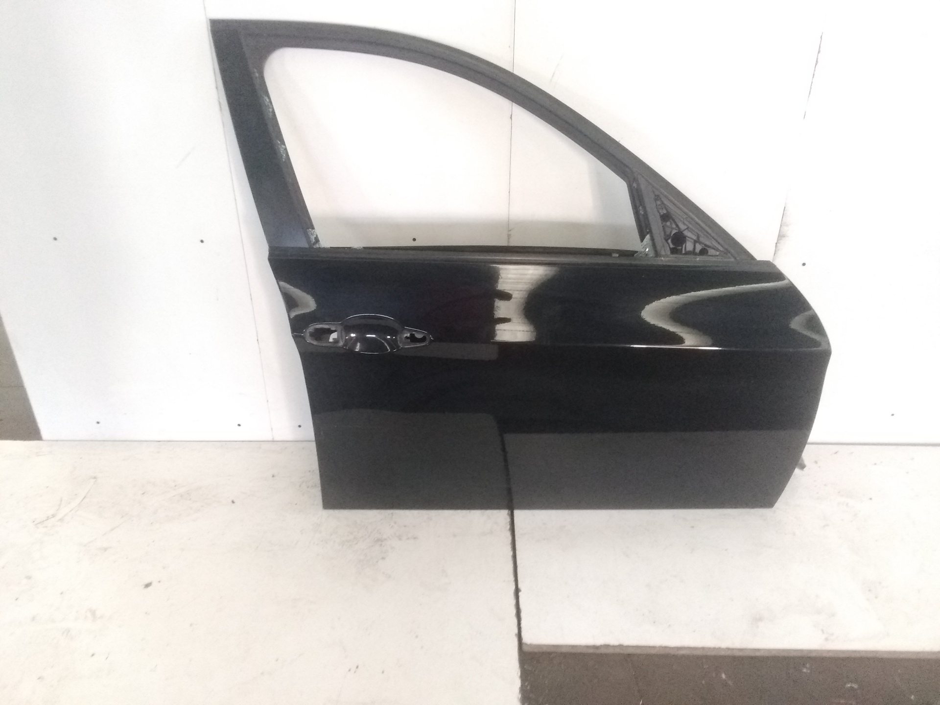 BMW 3 Series E90/E91/E92/E93 (2004-2013) Front Right Door 41007203644 20691346