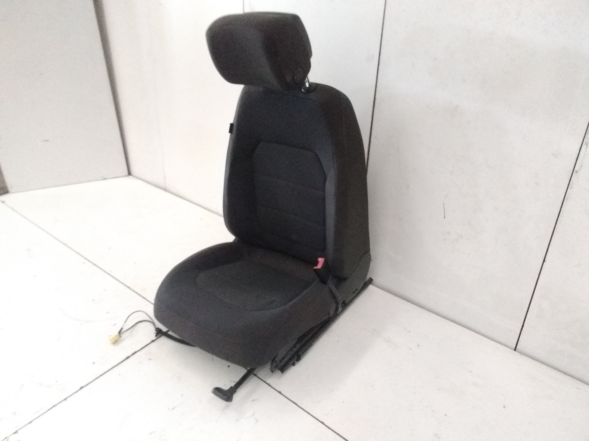 VOLKSWAGEN Passat B7 (2010-2015) Front Right Seat COLORNEGRO 21746105