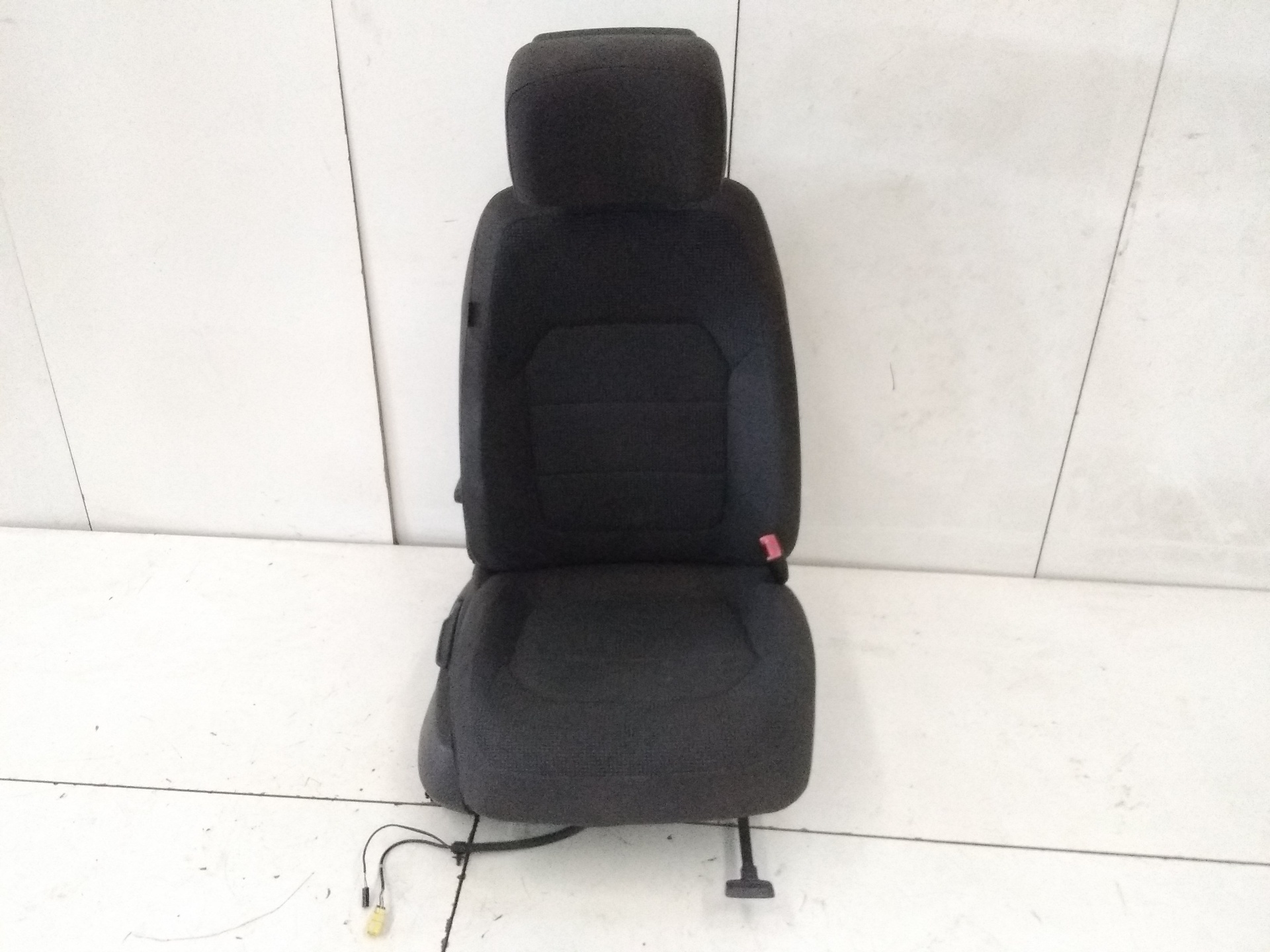 VOLKSWAGEN Passat B7 (2010-2015) Front Right Seat COLORNEGRO 21746105