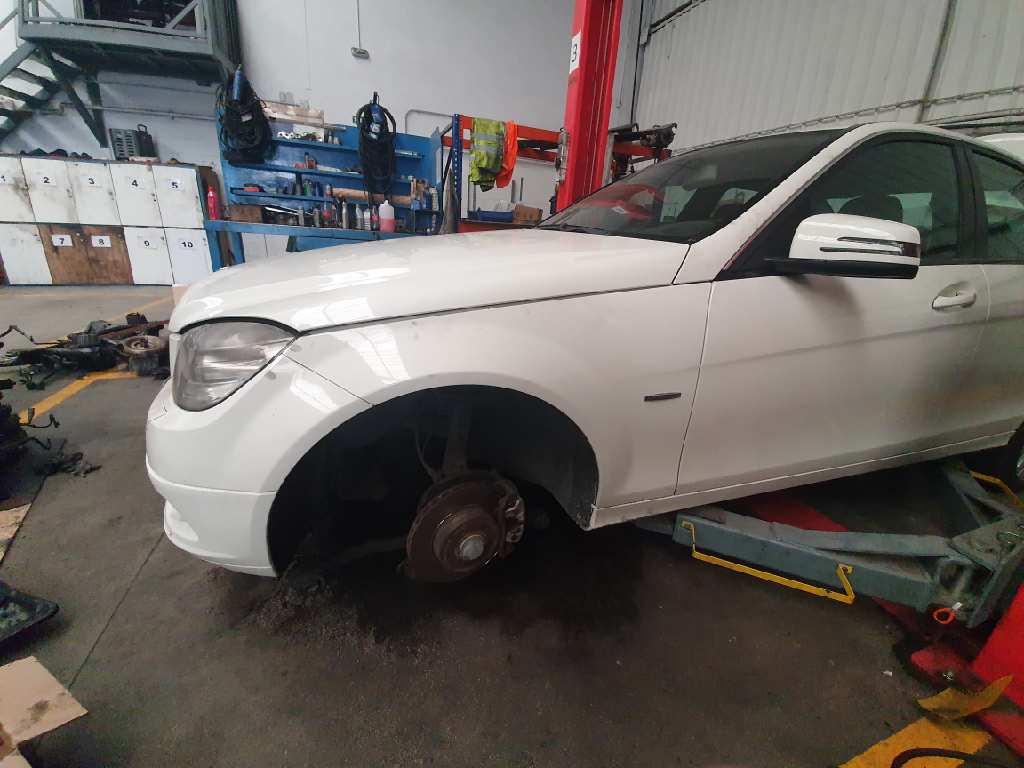 MERCEDES-BENZ C-Class W204/S204/C204 (2004-2015) Крышка переднего двигателя A2045200723 20008653