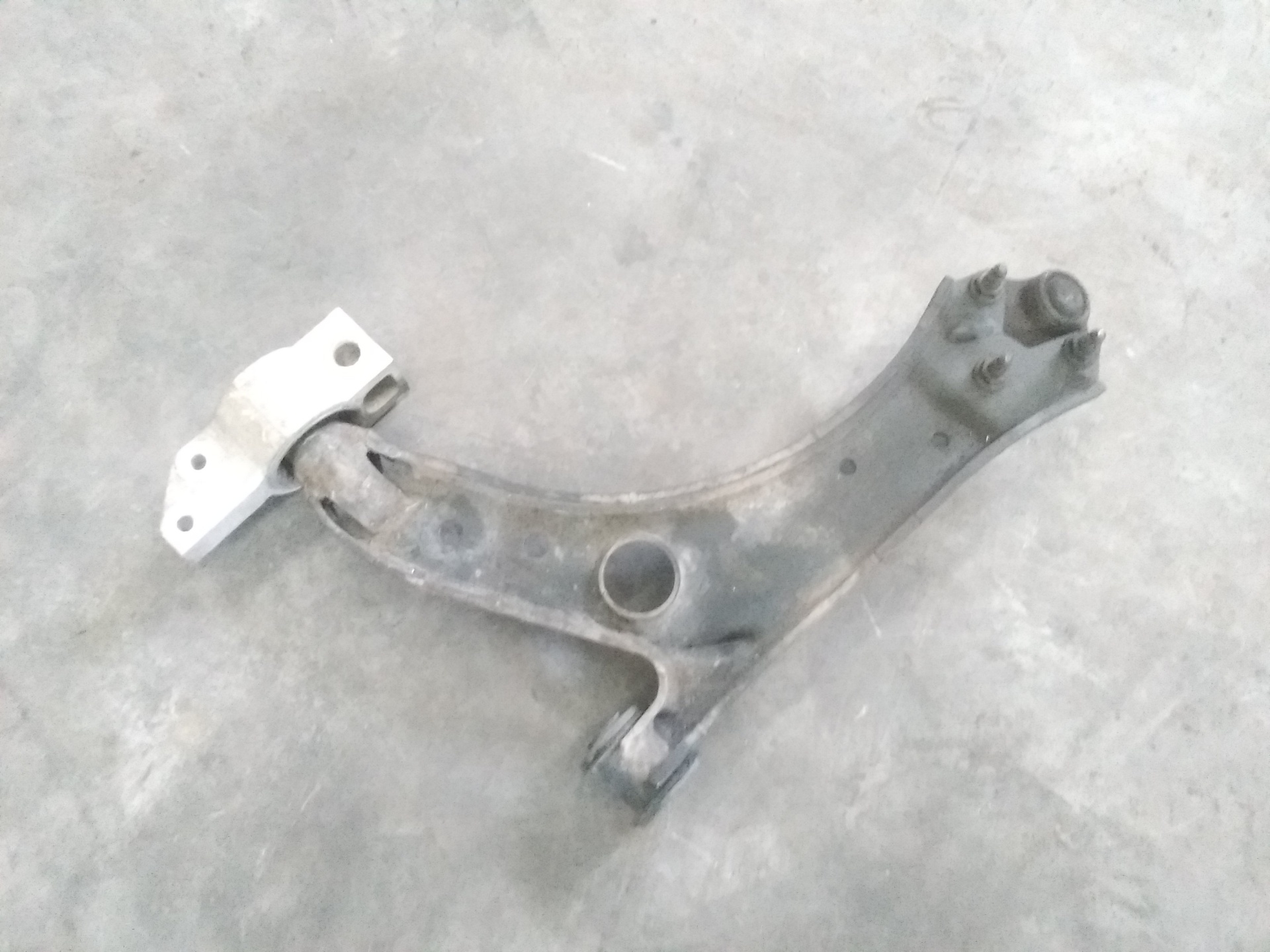 VOLKSWAGEN Golf Plus 2 generation (2009-2014) Front Left Arm 1K0407190E+ 22820761