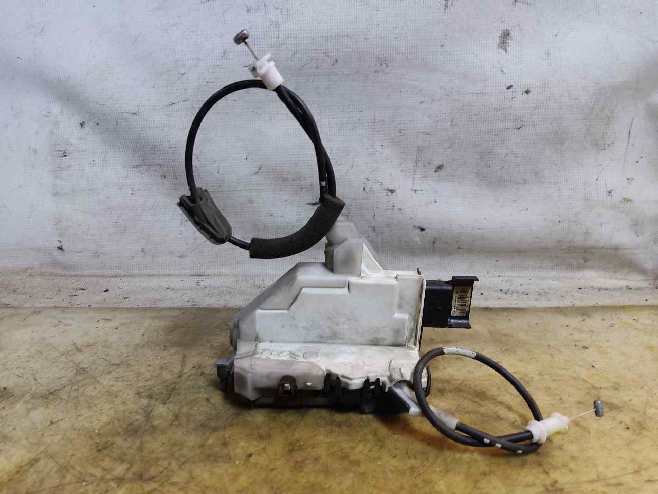 PEUGEOT 508 1 generation (2010-2020) Front Right Door Lock 24903128