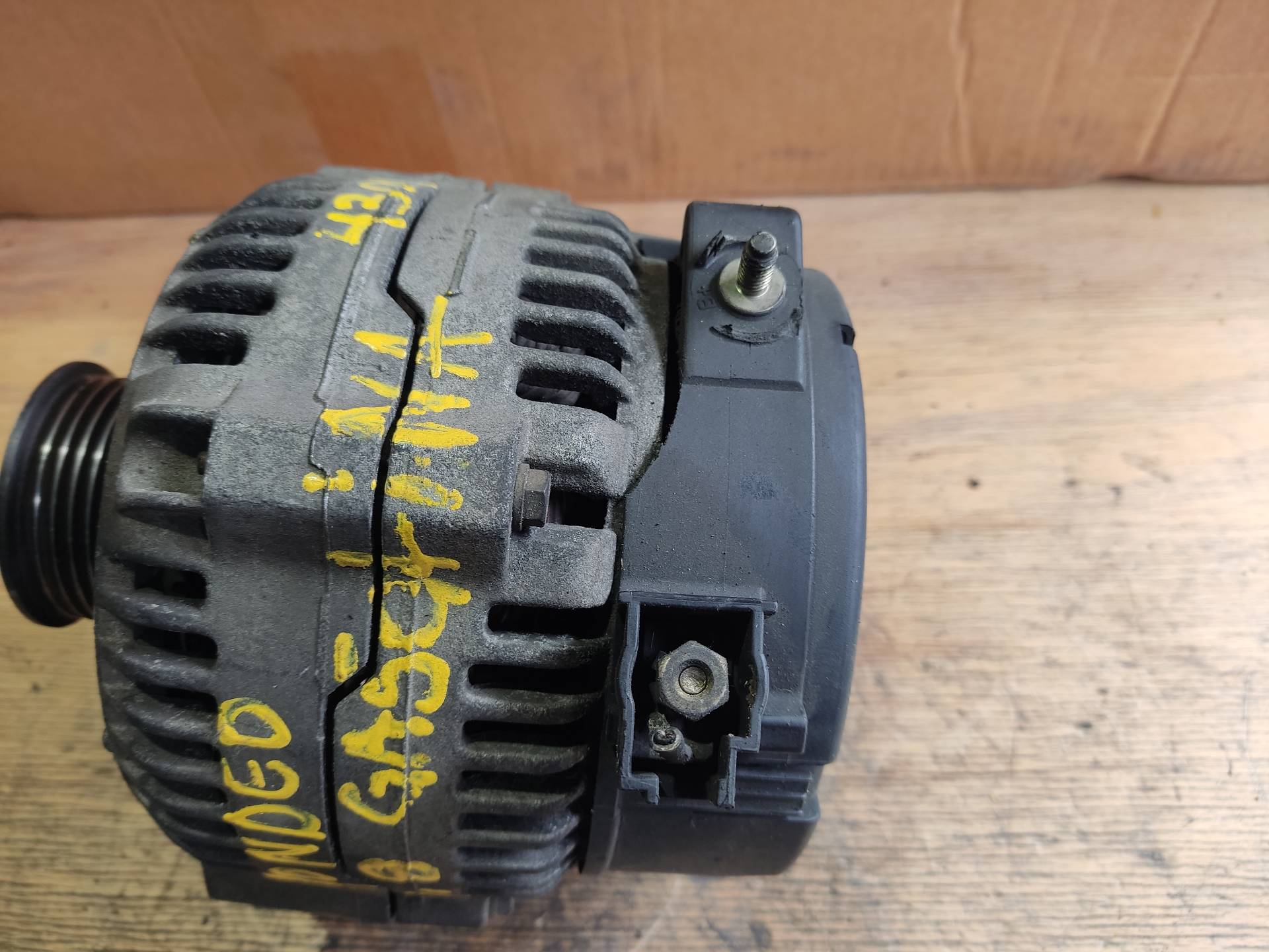 FORD Mondeo 1 generation (1993-1996) Alternator 0123212001 24894885