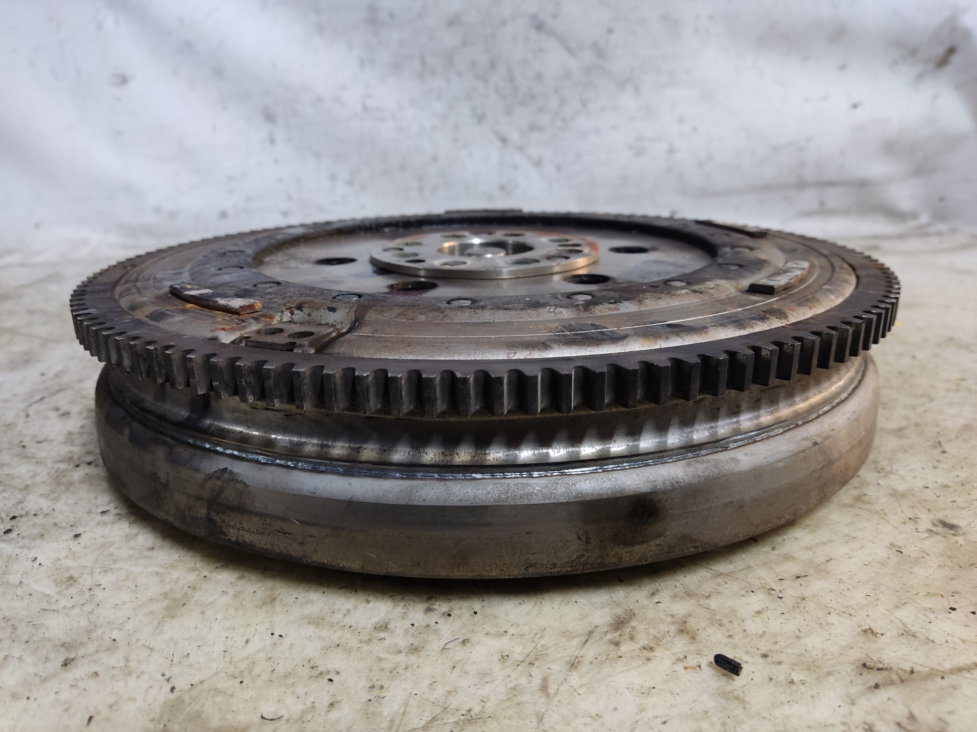 BMW 1 Series E81/E82/E87/E88 (2004-2013) Flywheel ESTANTERÍA97 24896827