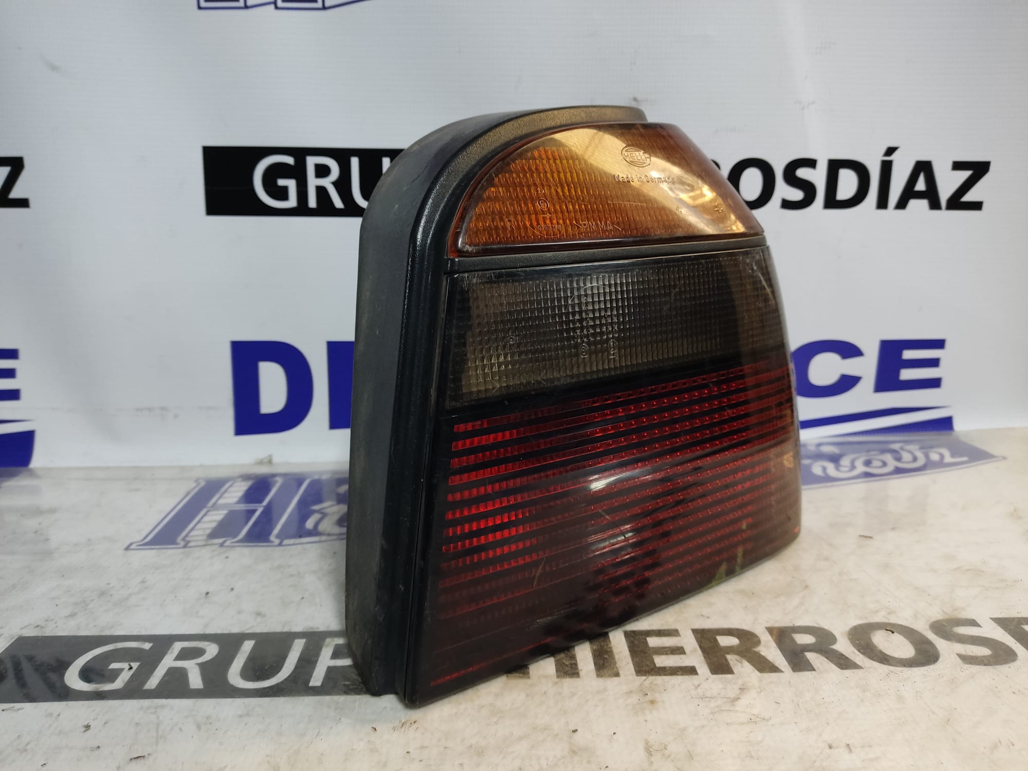 VOLKSWAGEN Golf 3 generation (1991-1998) Feu arrière droit ESTANTERÍA14 24891838