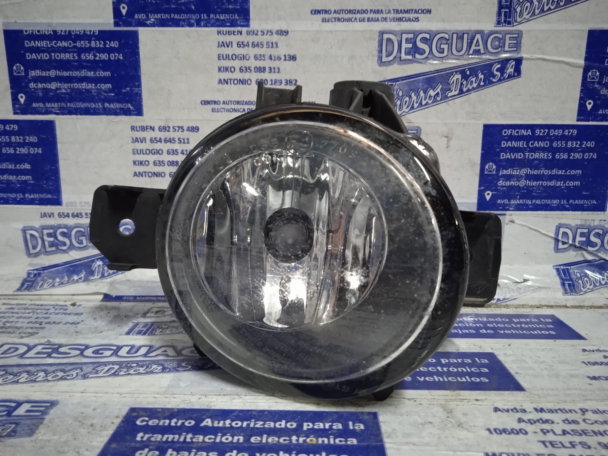 BMW 1 Series E81/E82/E87/E88 (2004-2013) Feu antibrouillard avant droit ESTANTERÍA5 24885709