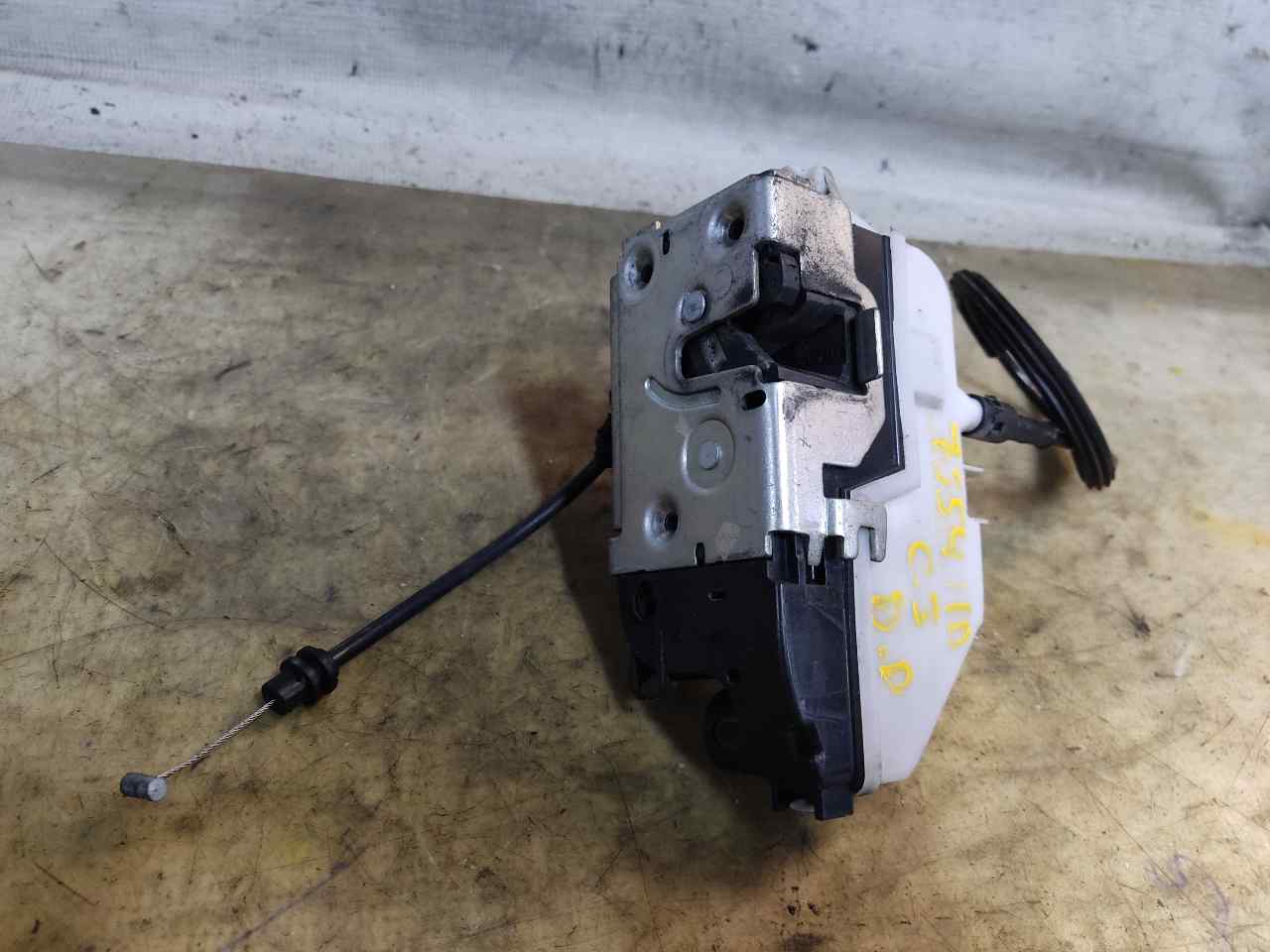 CITROËN C3 1 generation (2002-2010) Front Right Door Lock 27320907