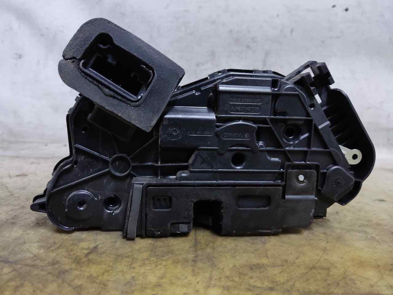 SEAT Toledo 4 generation (2012-2020) Front Left Door Lock B5A5TB837015A 24900249