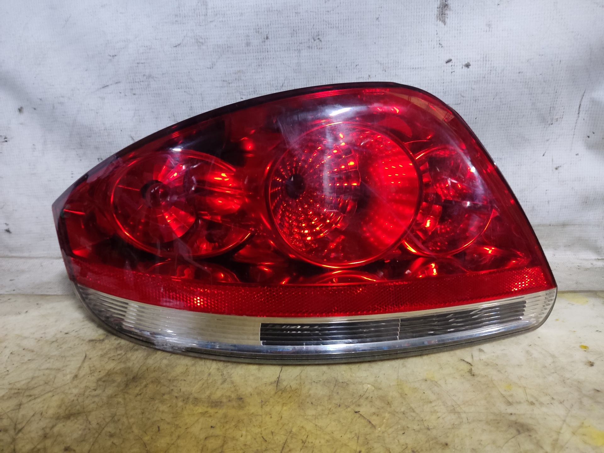 FIAT Rear Left Taillight 20200748 24901971